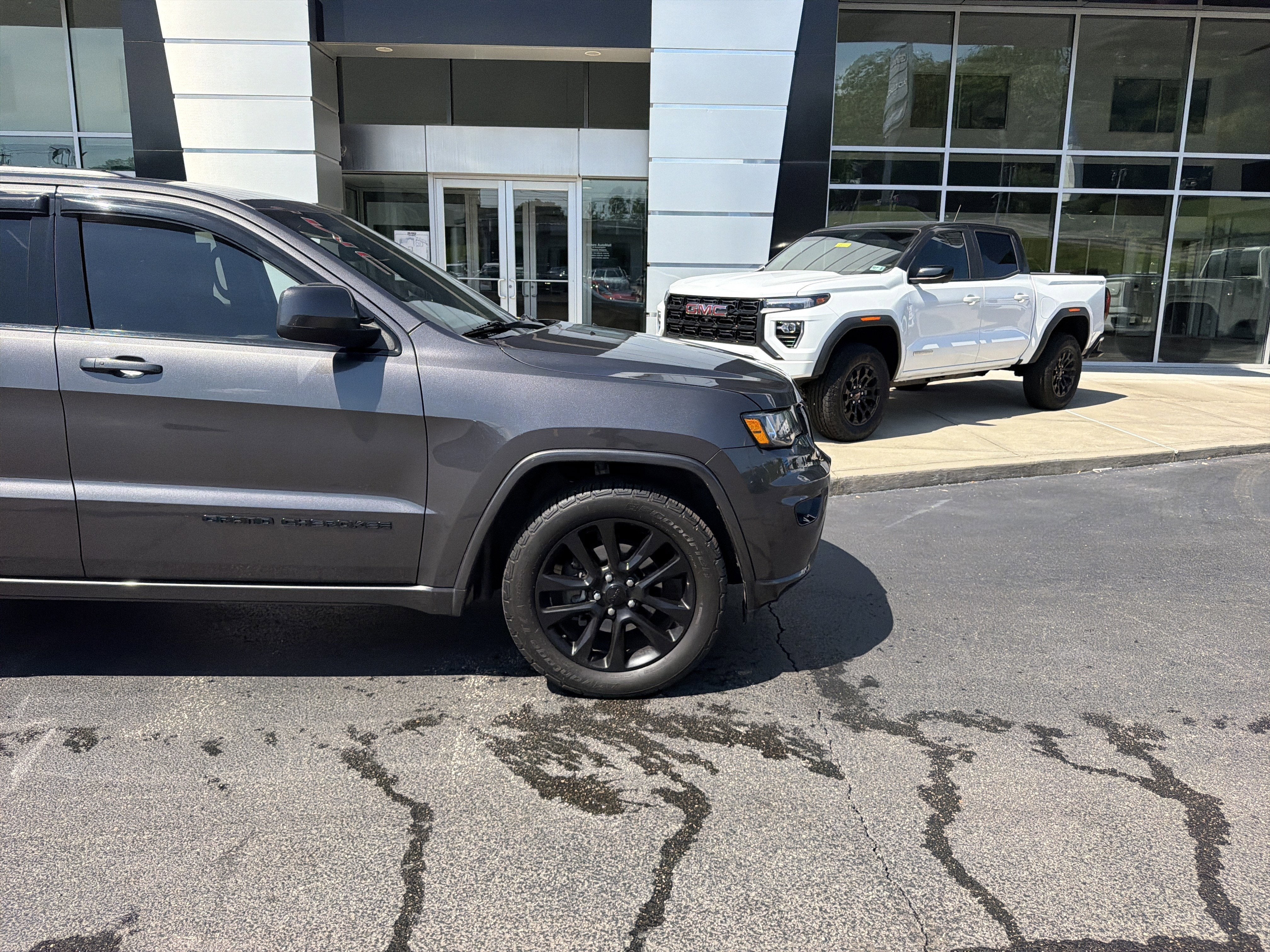 2019 Jeep Grand Cherokee Altitude