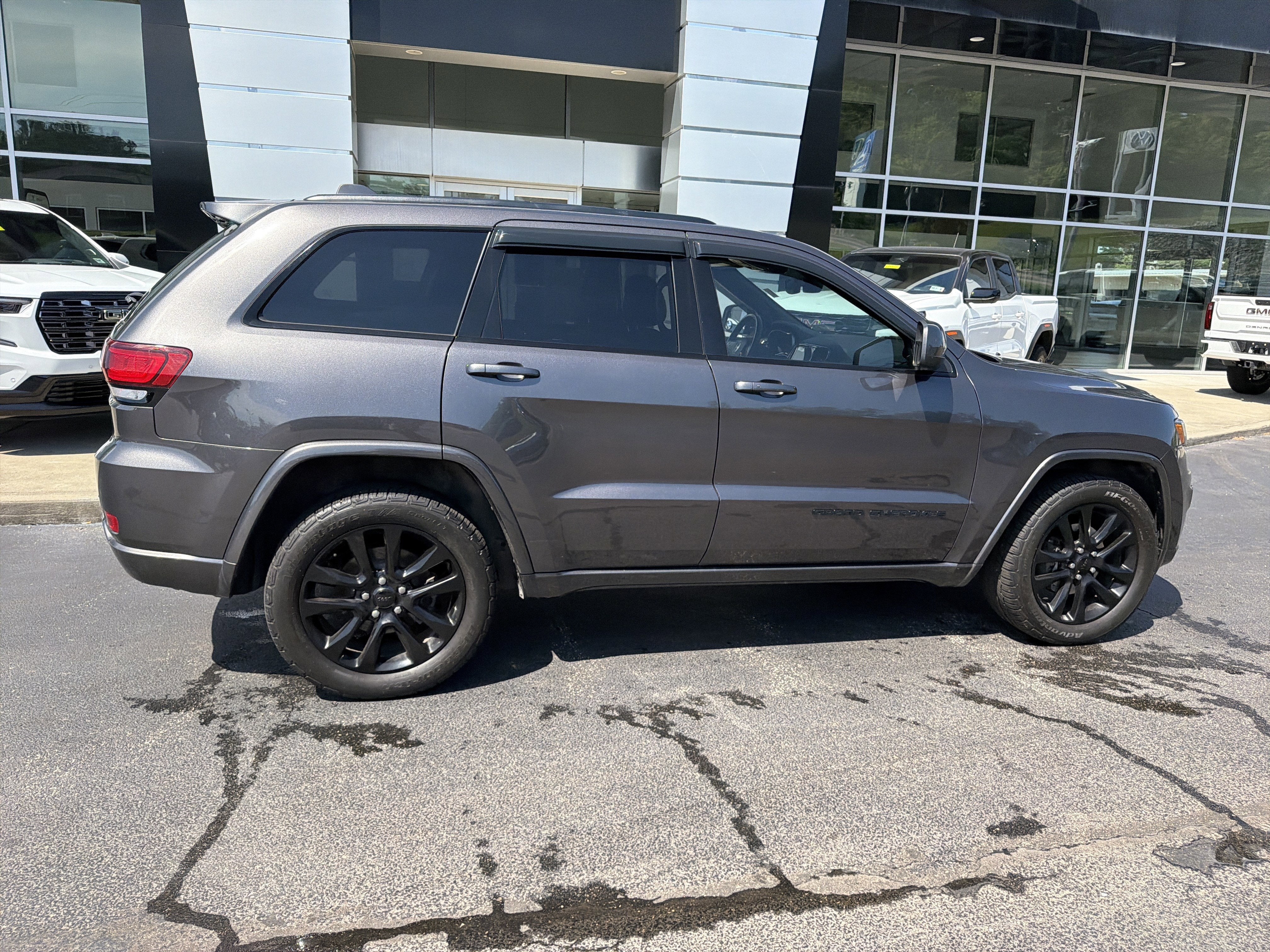 2019 Jeep Grand Cherokee Altitude