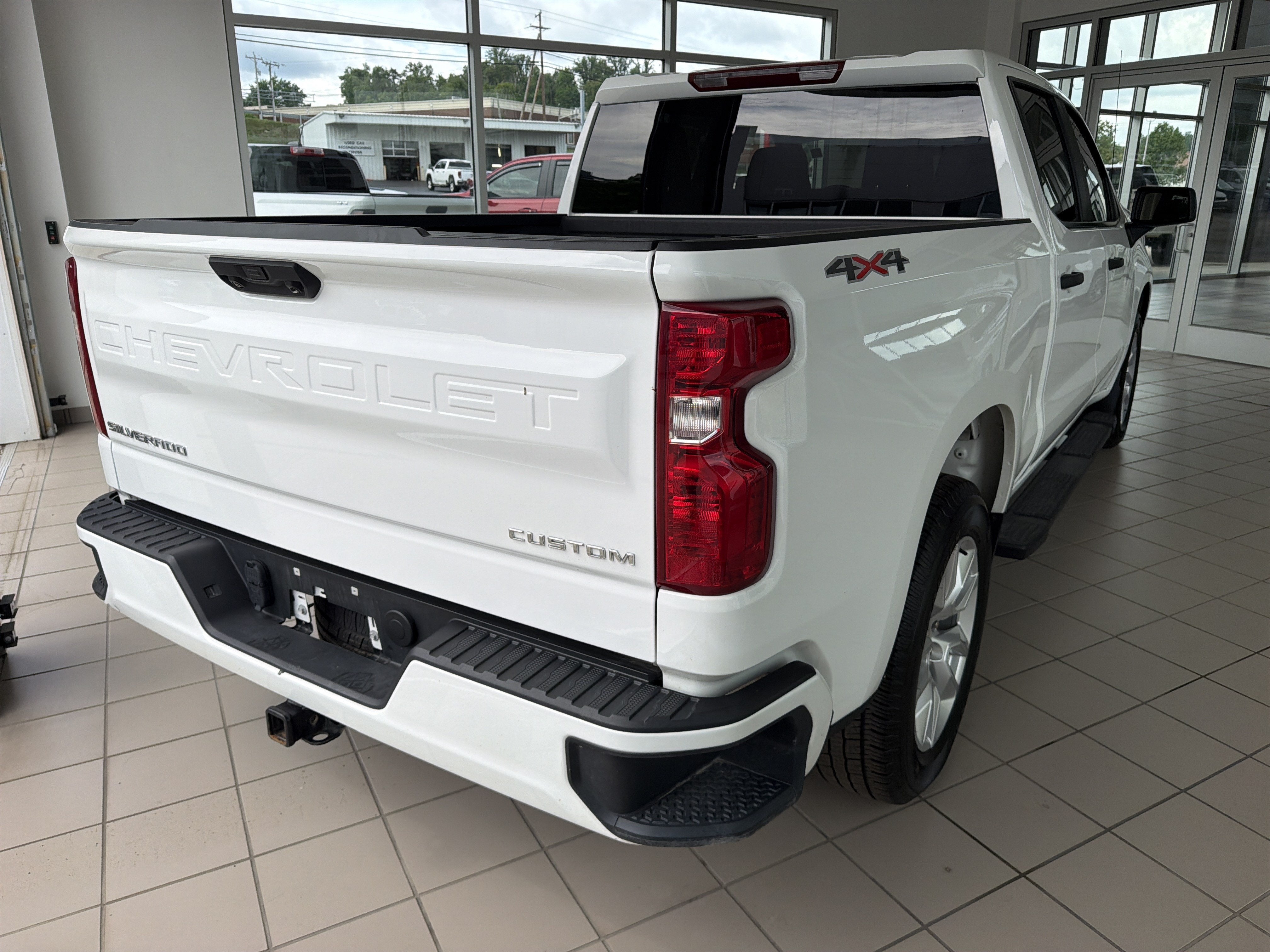 2025 Chevrolet Silverado 1500 Custom