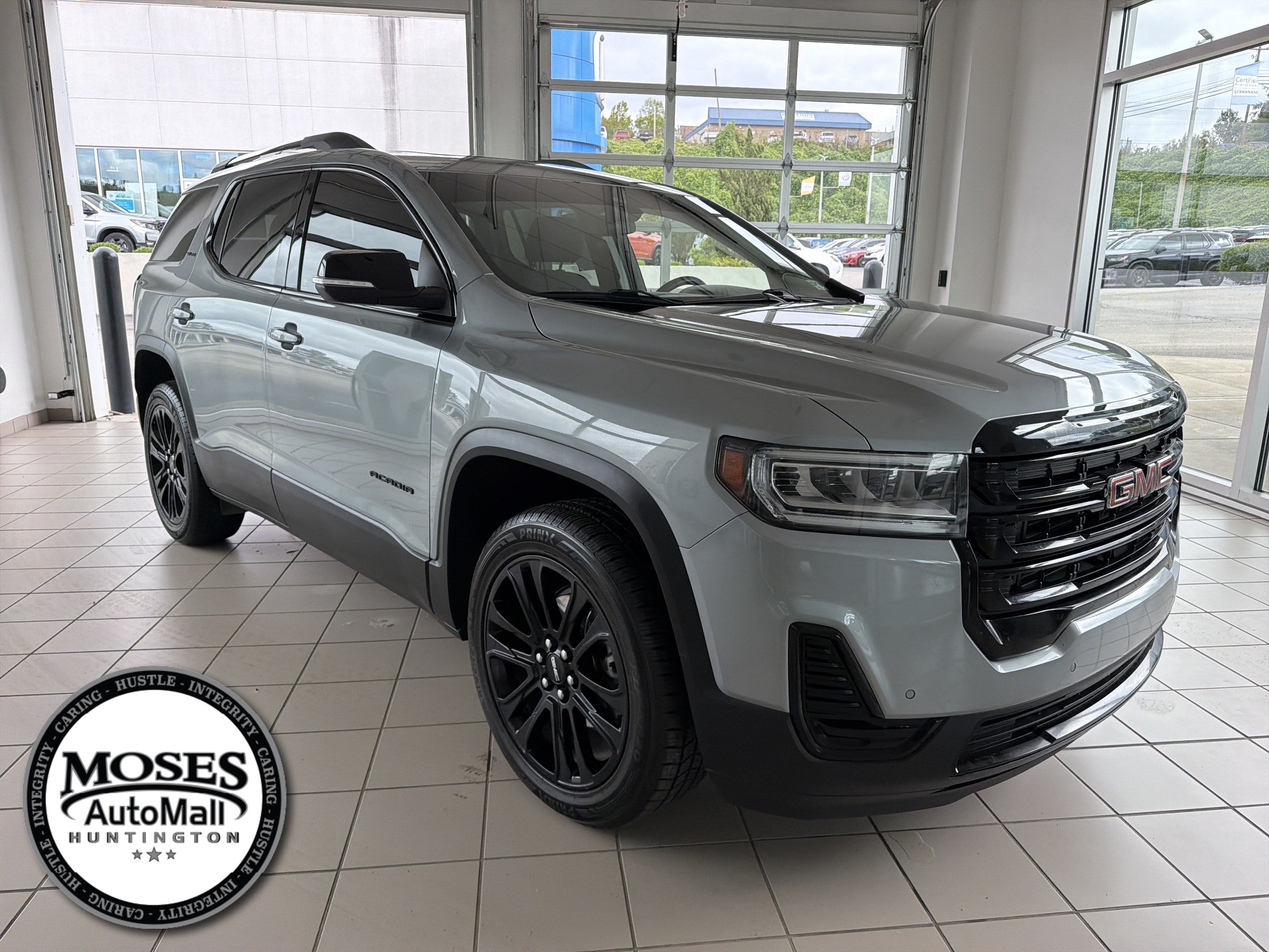 2023 GMC Acadia SLE
