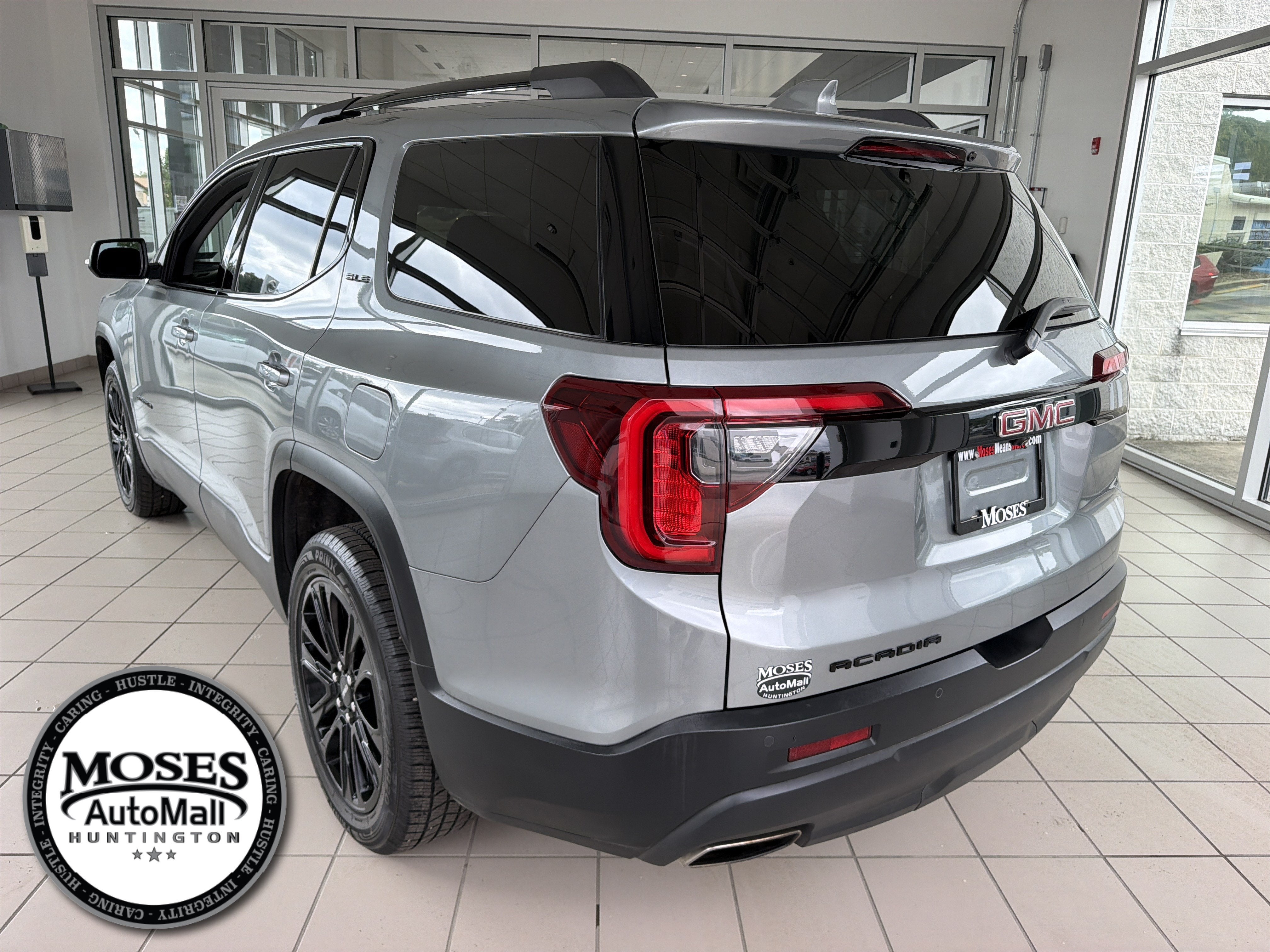 2023 GMC Acadia SLE