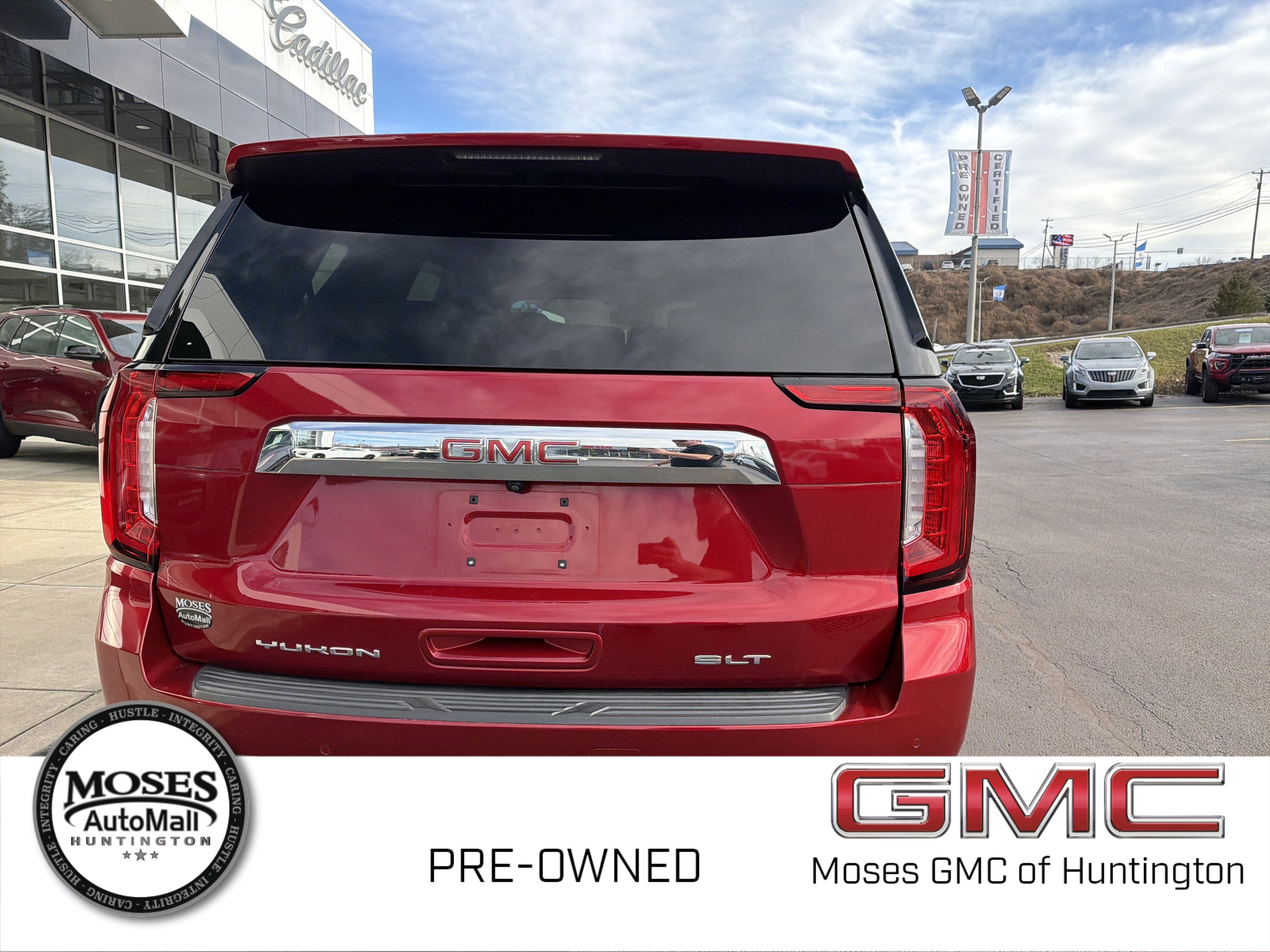 2023 GMC Yukon SLT