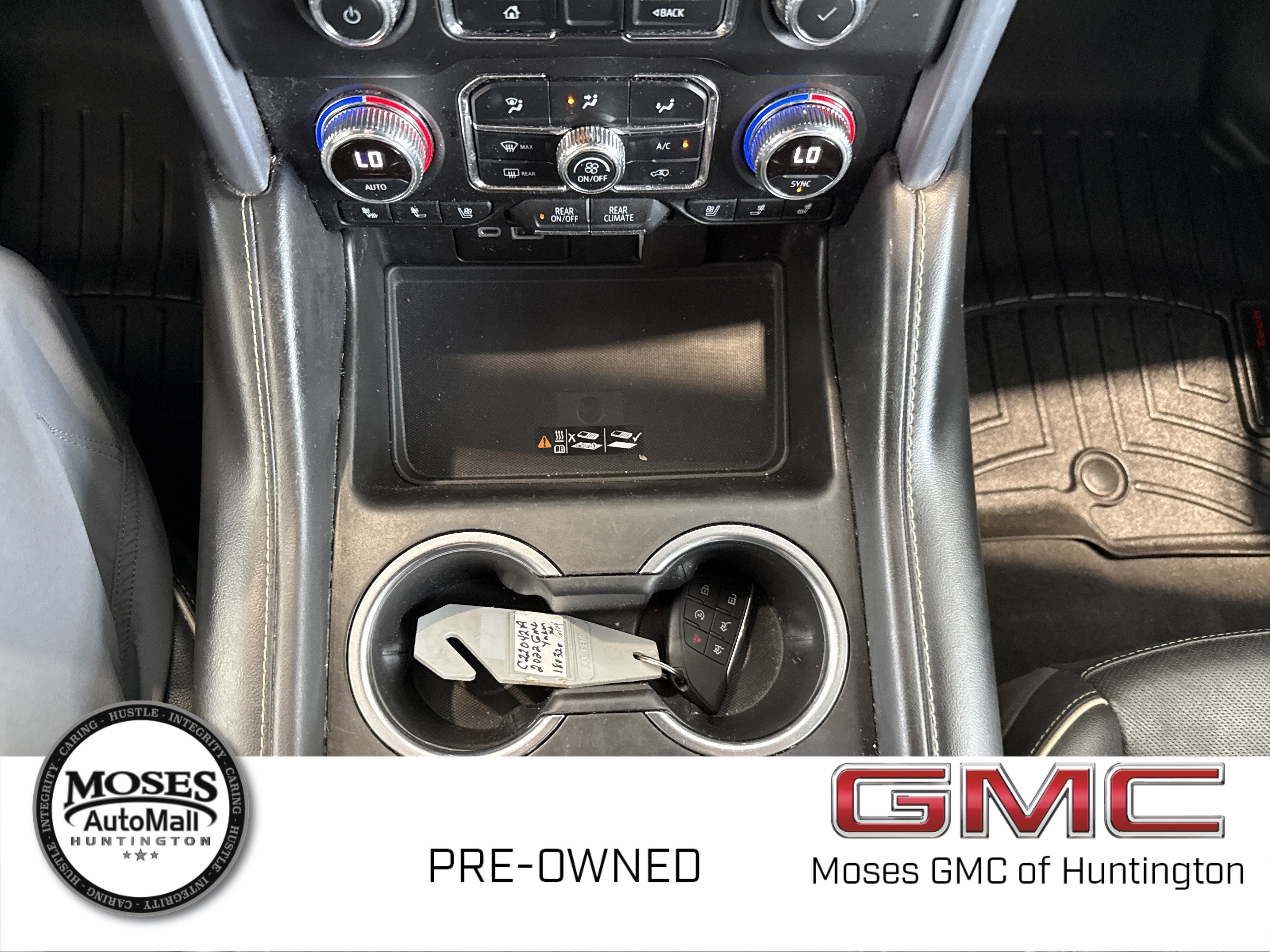 2022 GMC Yukon XL SLT