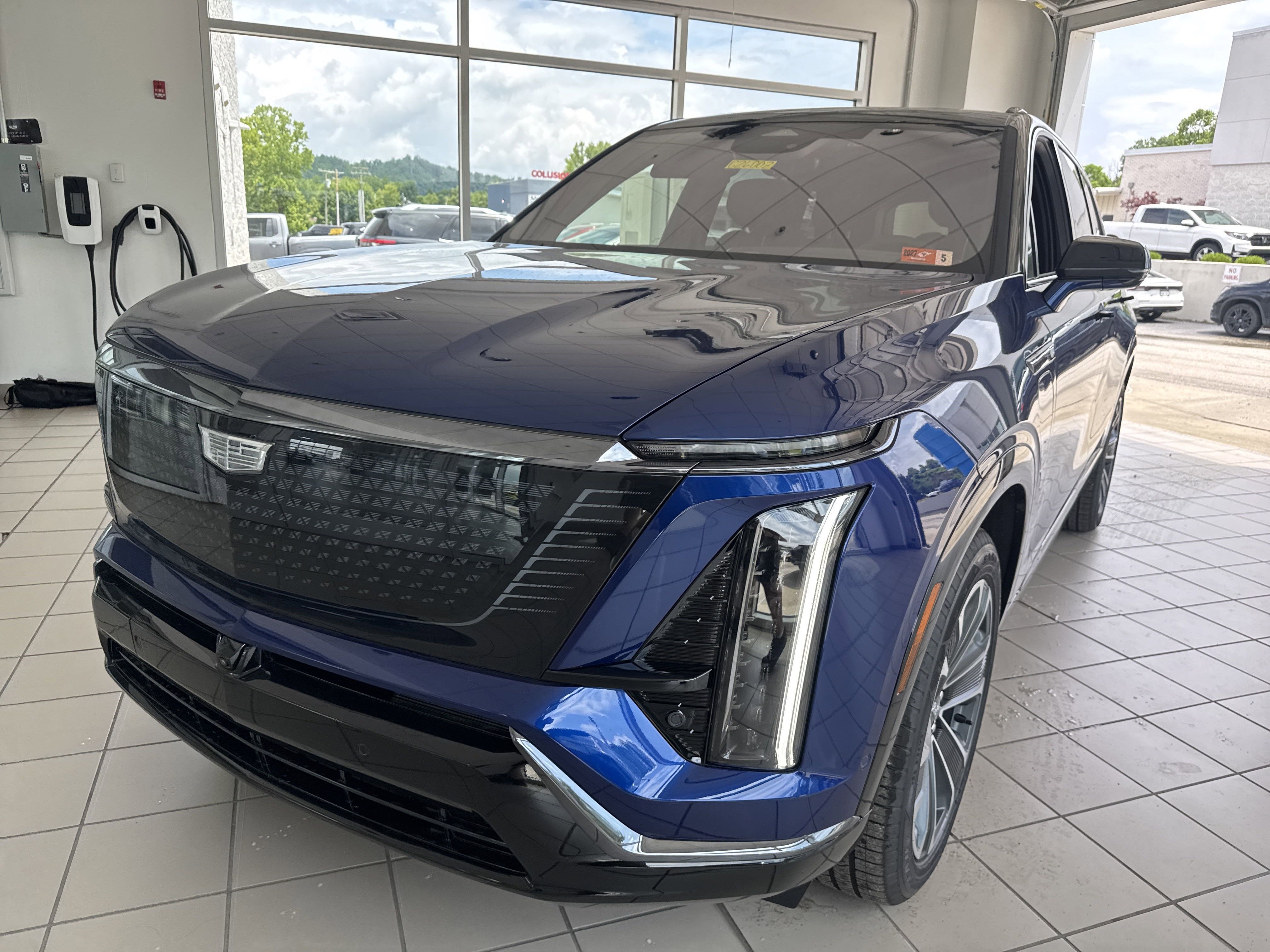 2026 Cadillac VISTIQ Sport