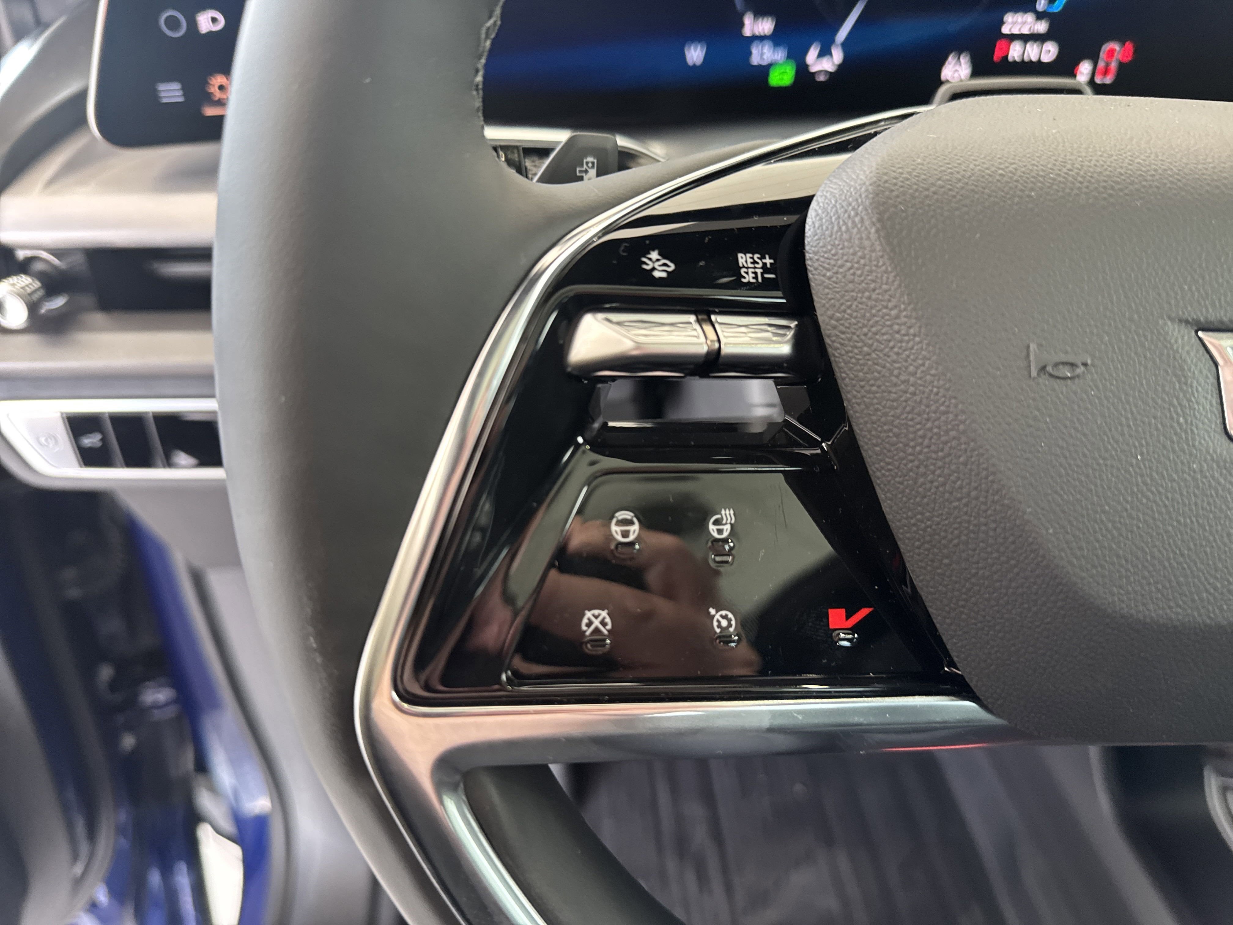 2026 Cadillac VISTIQ Sport