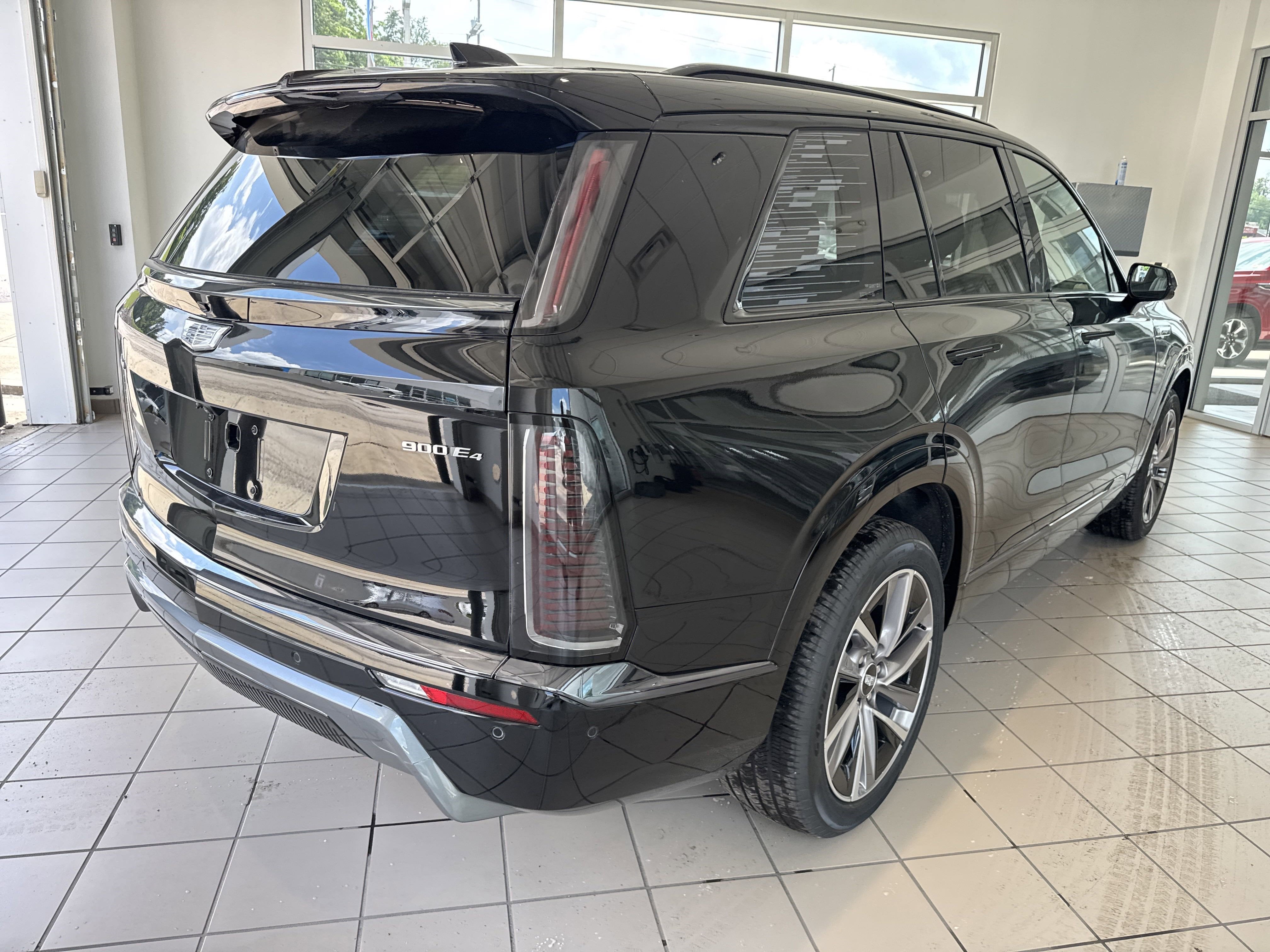 2026 Cadillac VISTIQ Sport