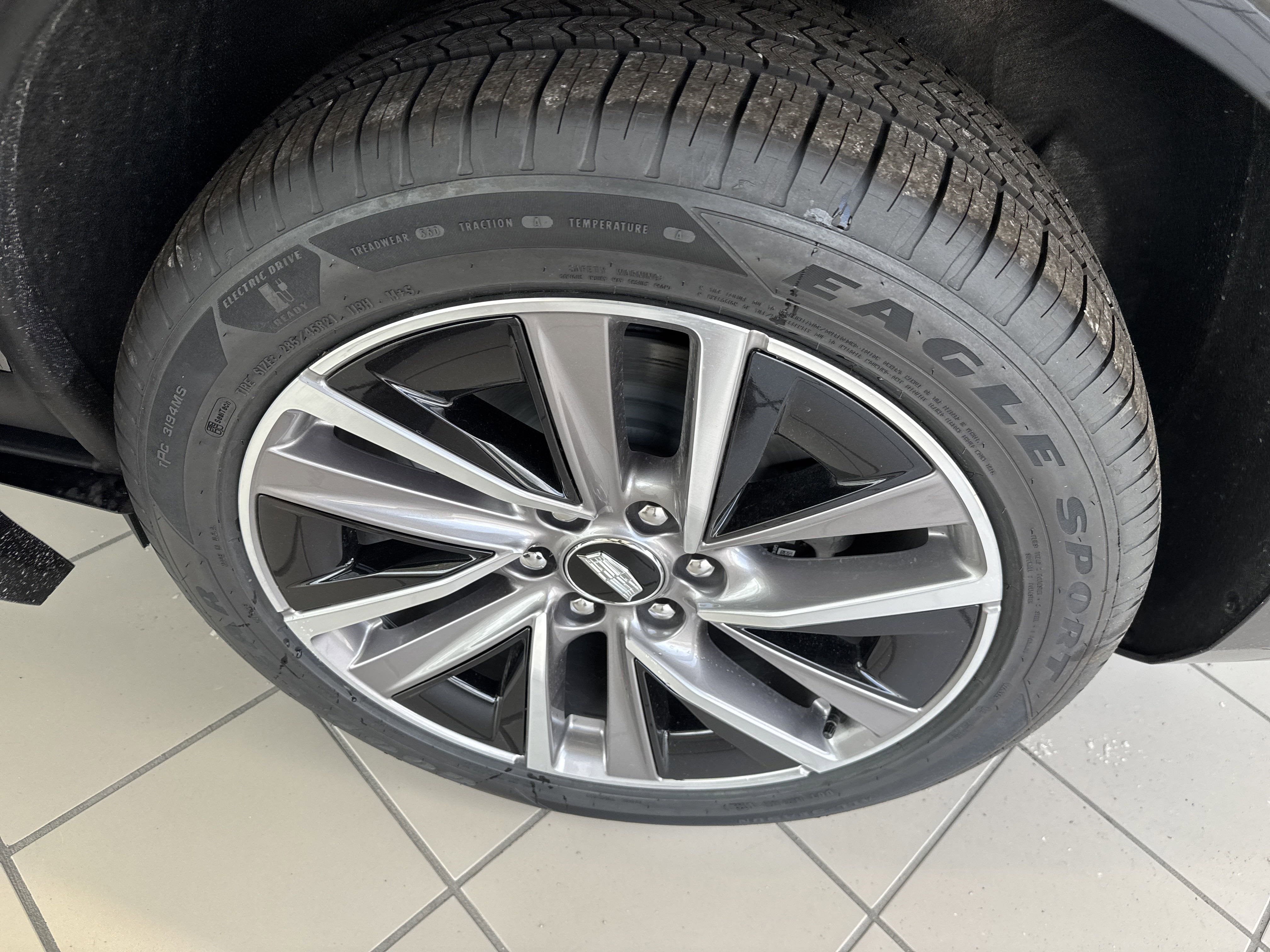 2026 Cadillac VISTIQ Sport