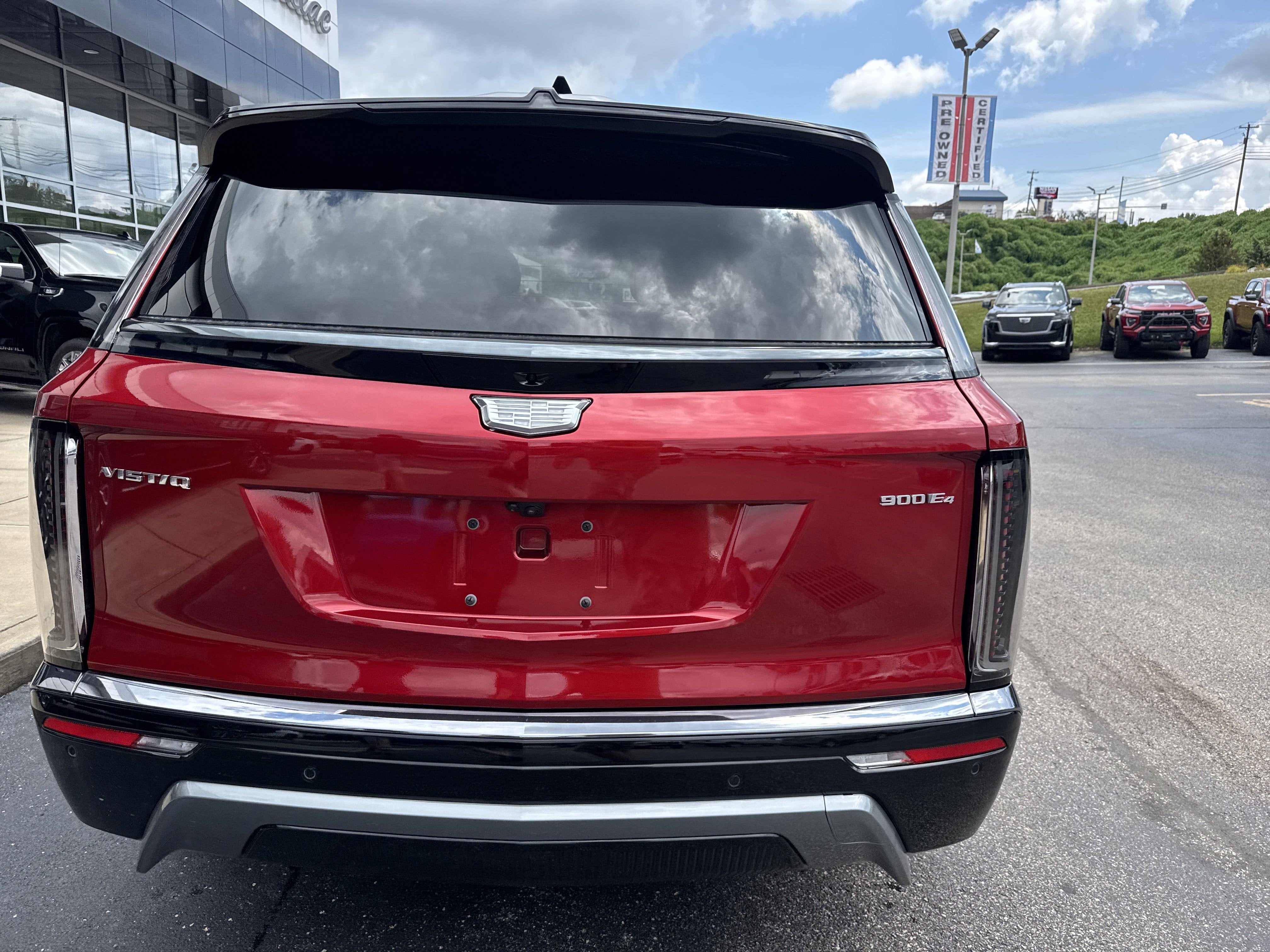 2026 Cadillac VISTIQ Sport