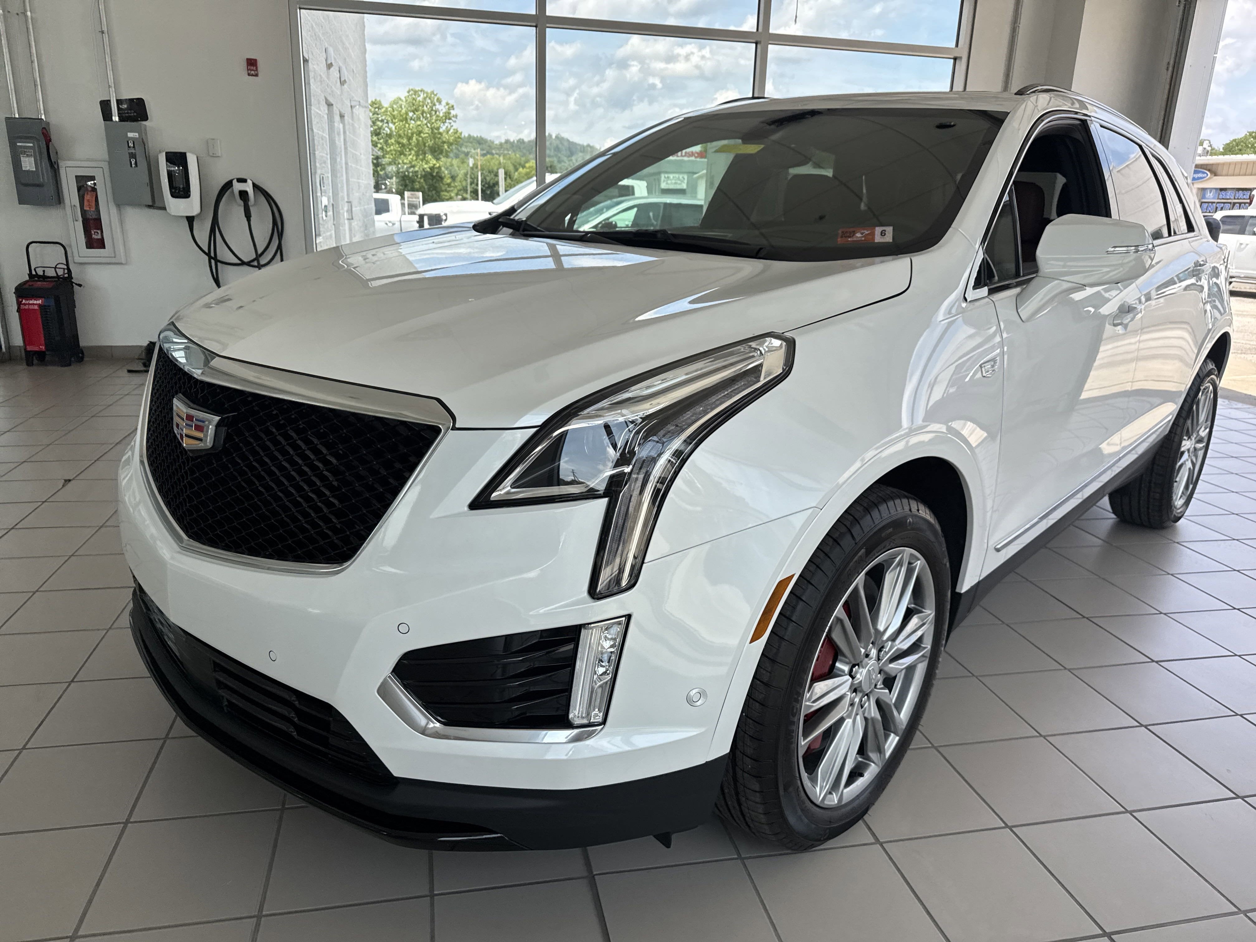 2025 Cadillac XT5 Sport
