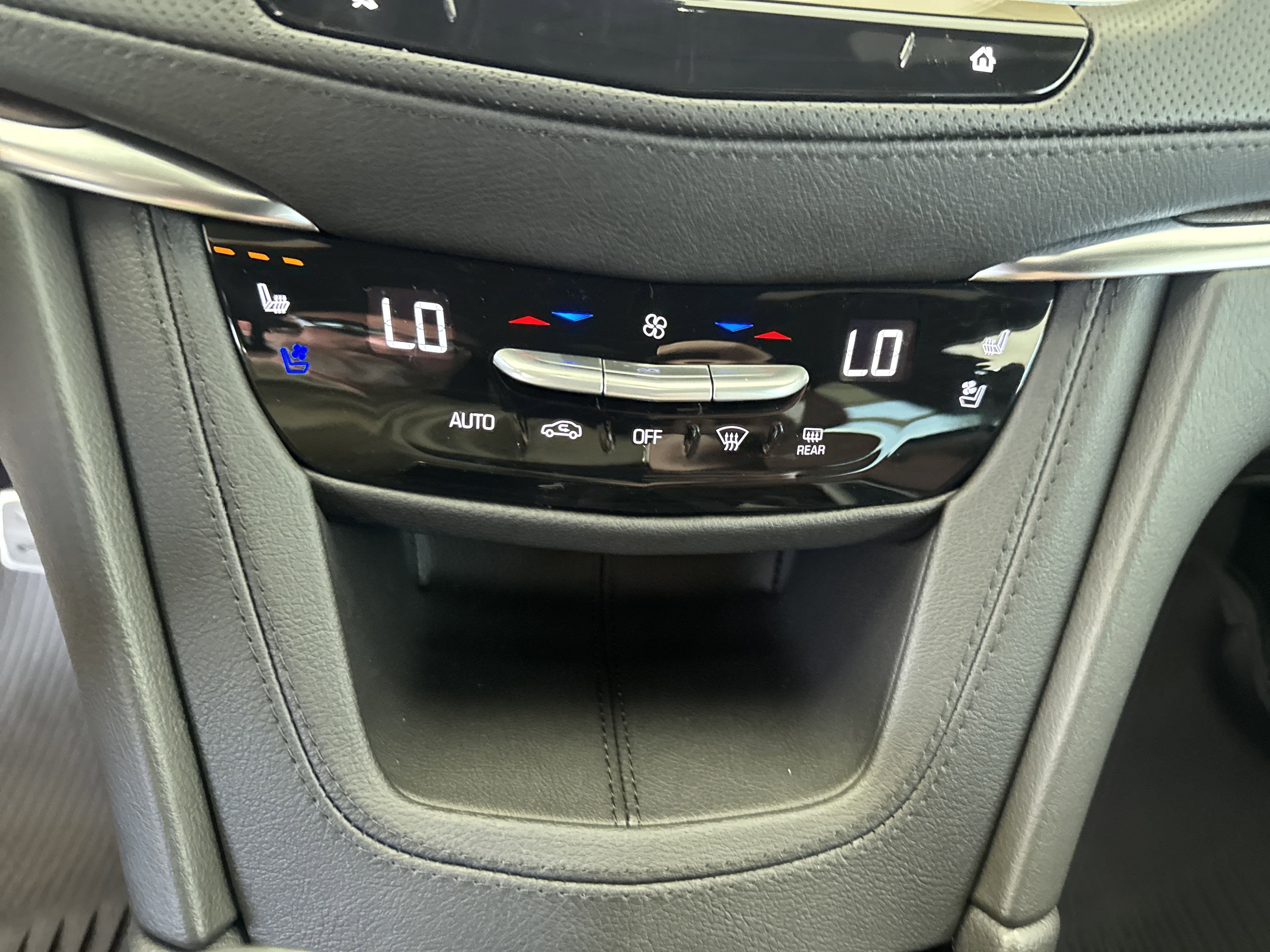 2025 Cadillac XT5 Sport