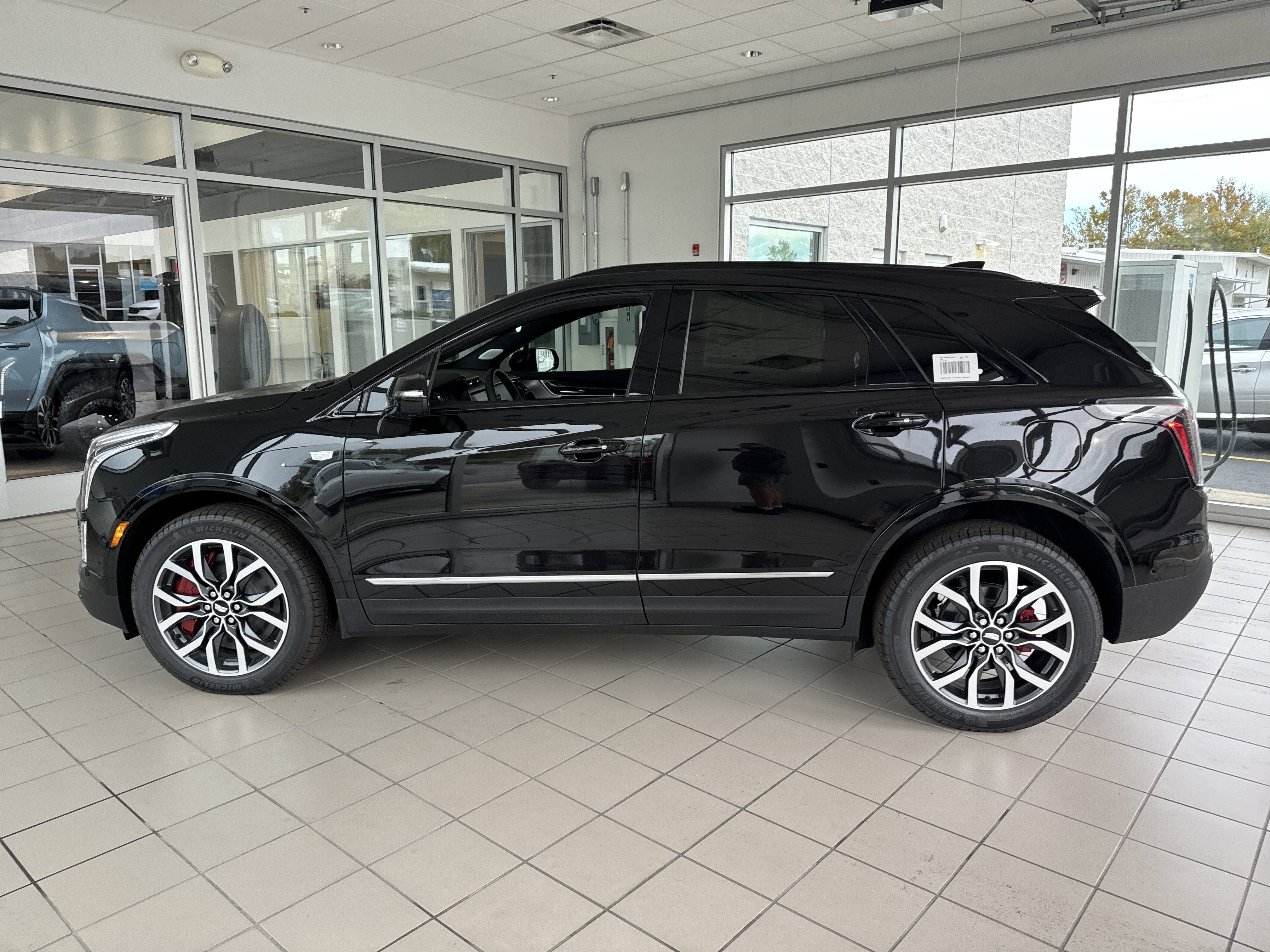 2025 Cadillac XT5 Sport