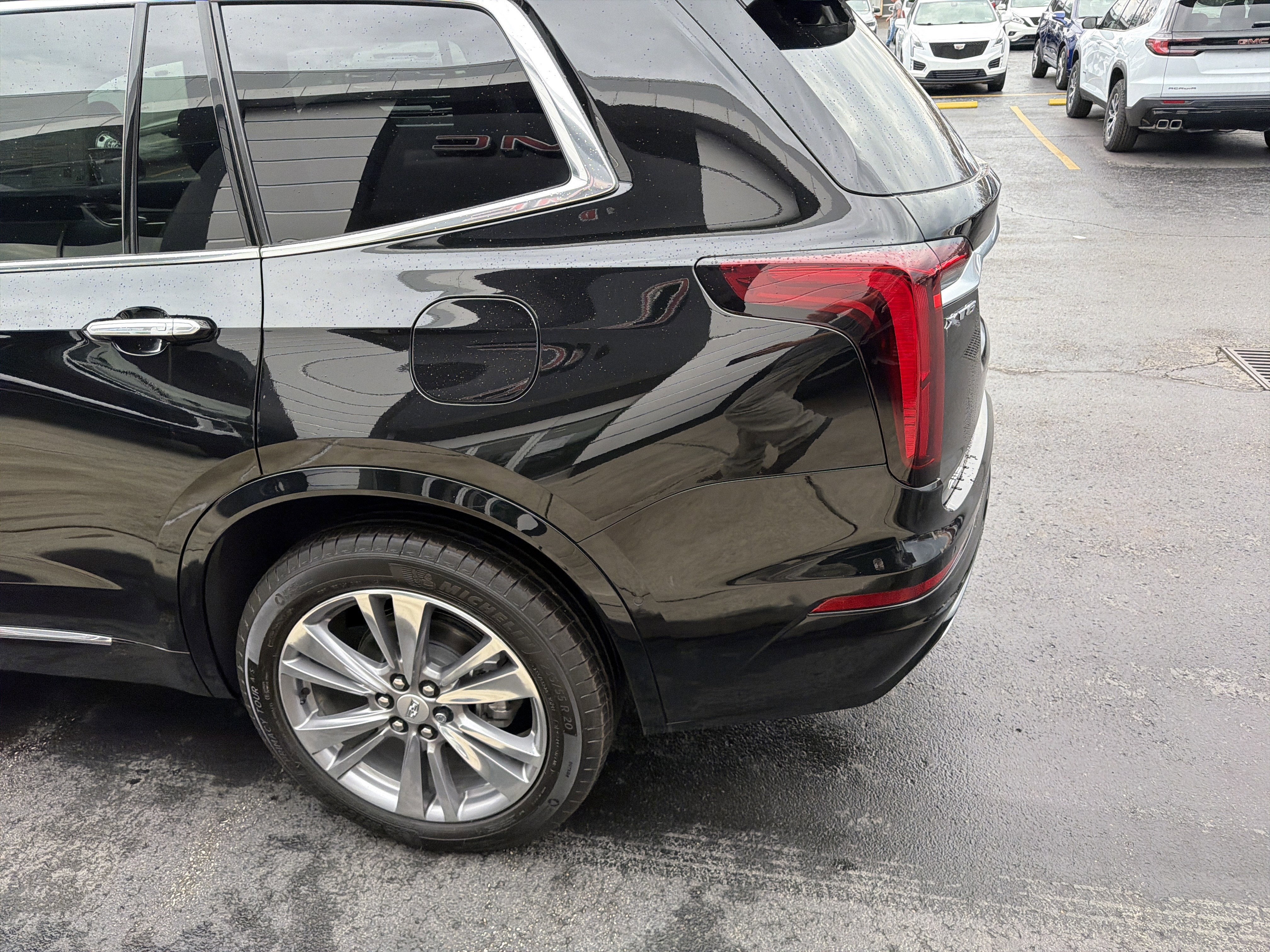 2025 Cadillac XT6 Premium Luxury