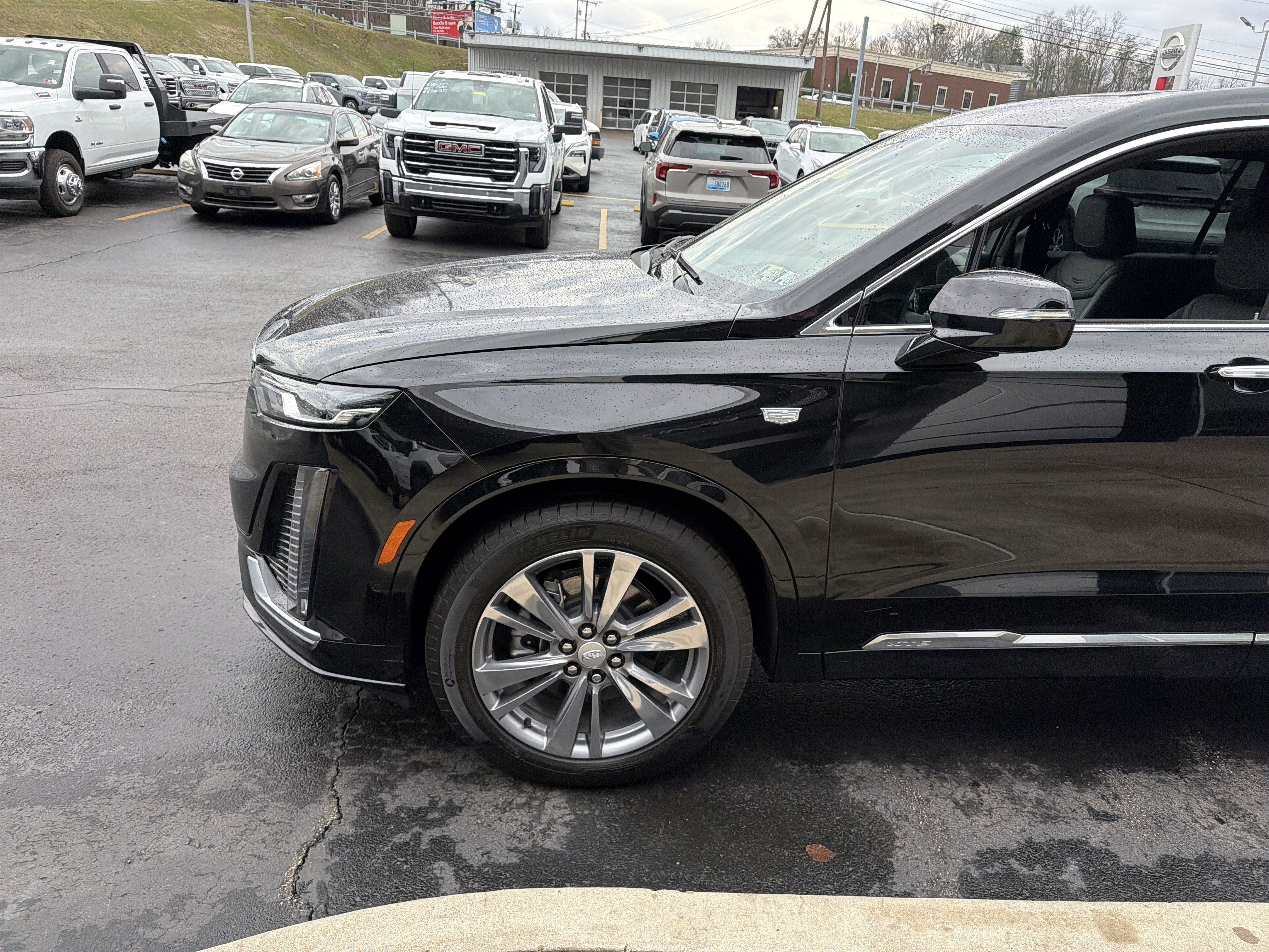 2025 Cadillac XT6 Premium Luxury