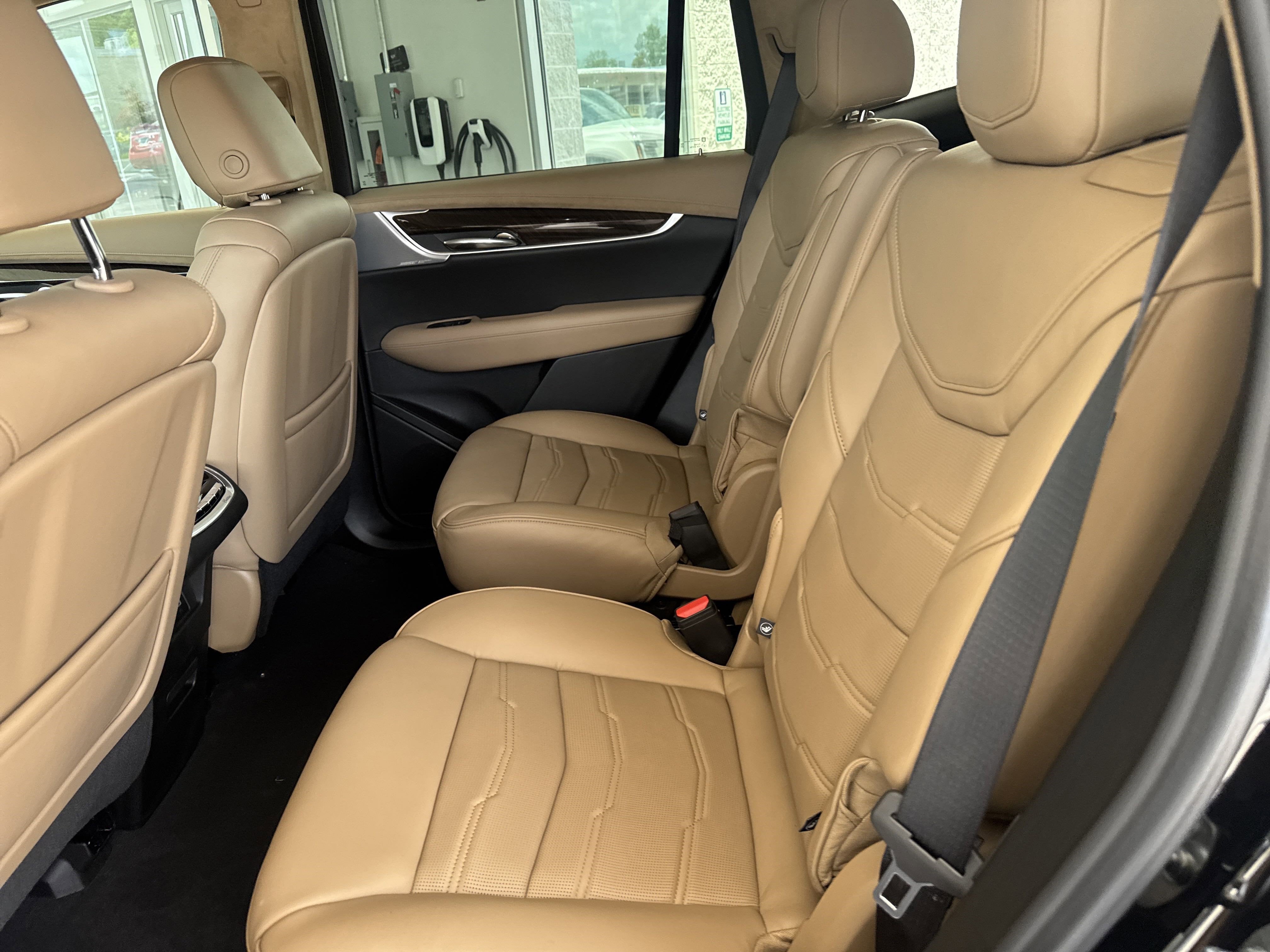 2025 Cadillac XT6 Sport