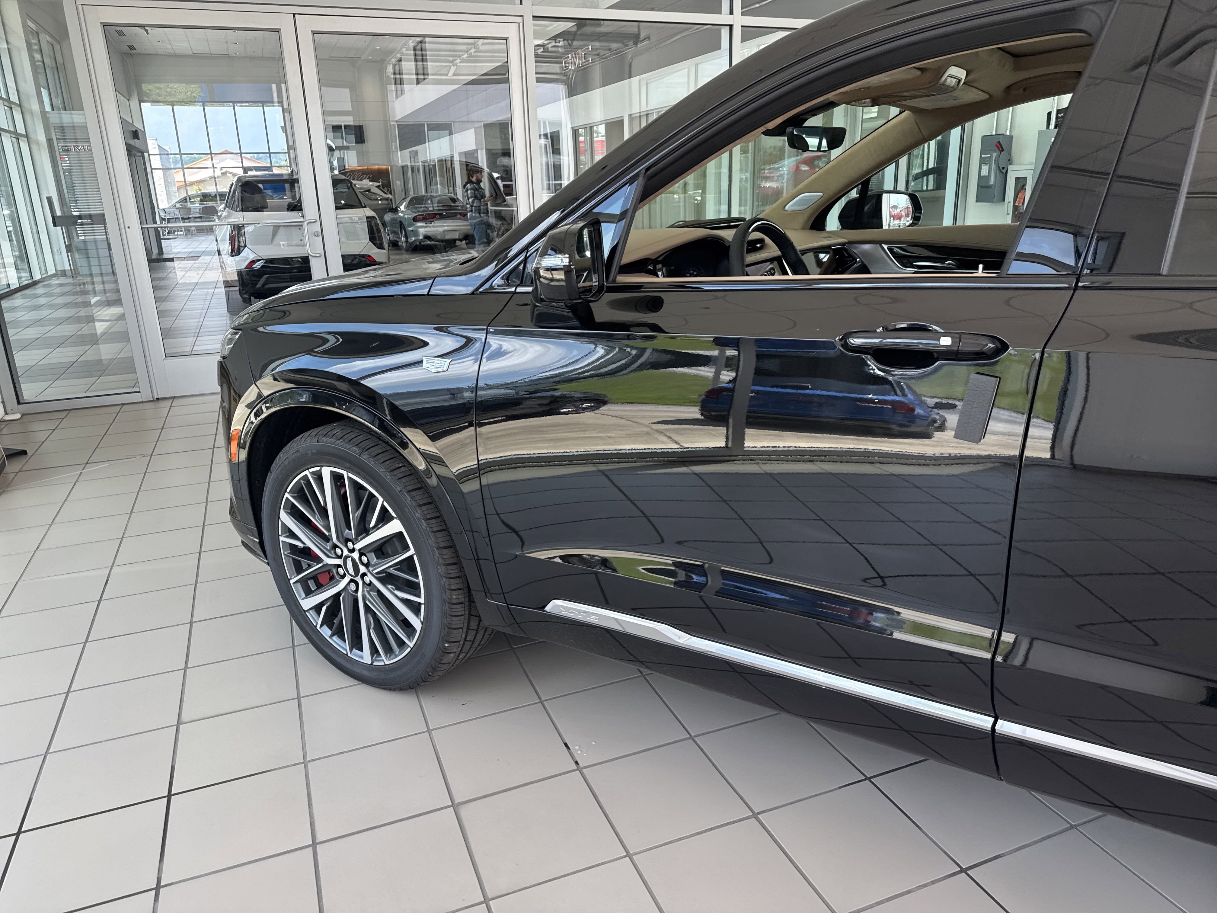 2025 Cadillac XT6 Sport