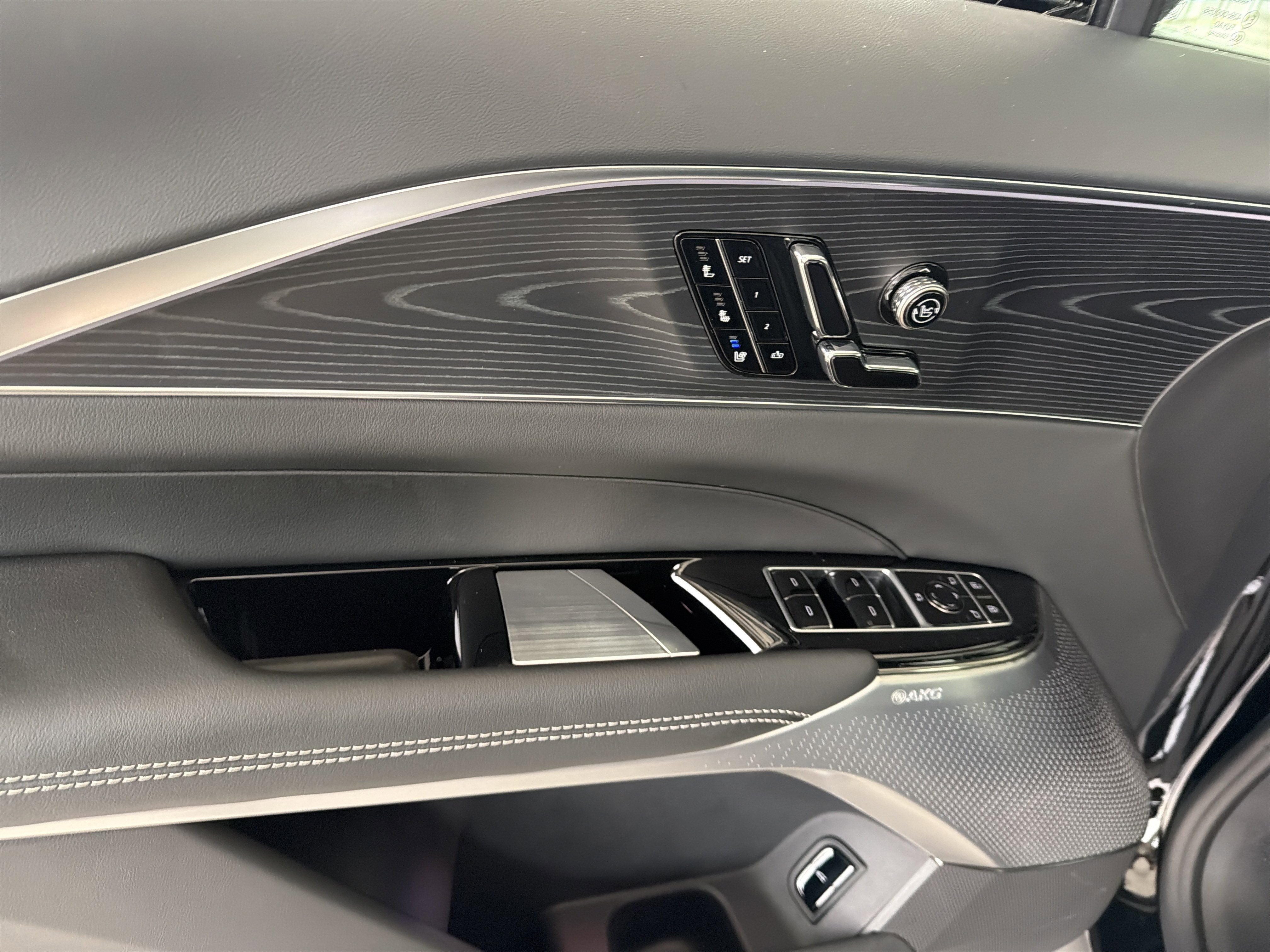 2026 Cadillac LYRIQ Premium Sport