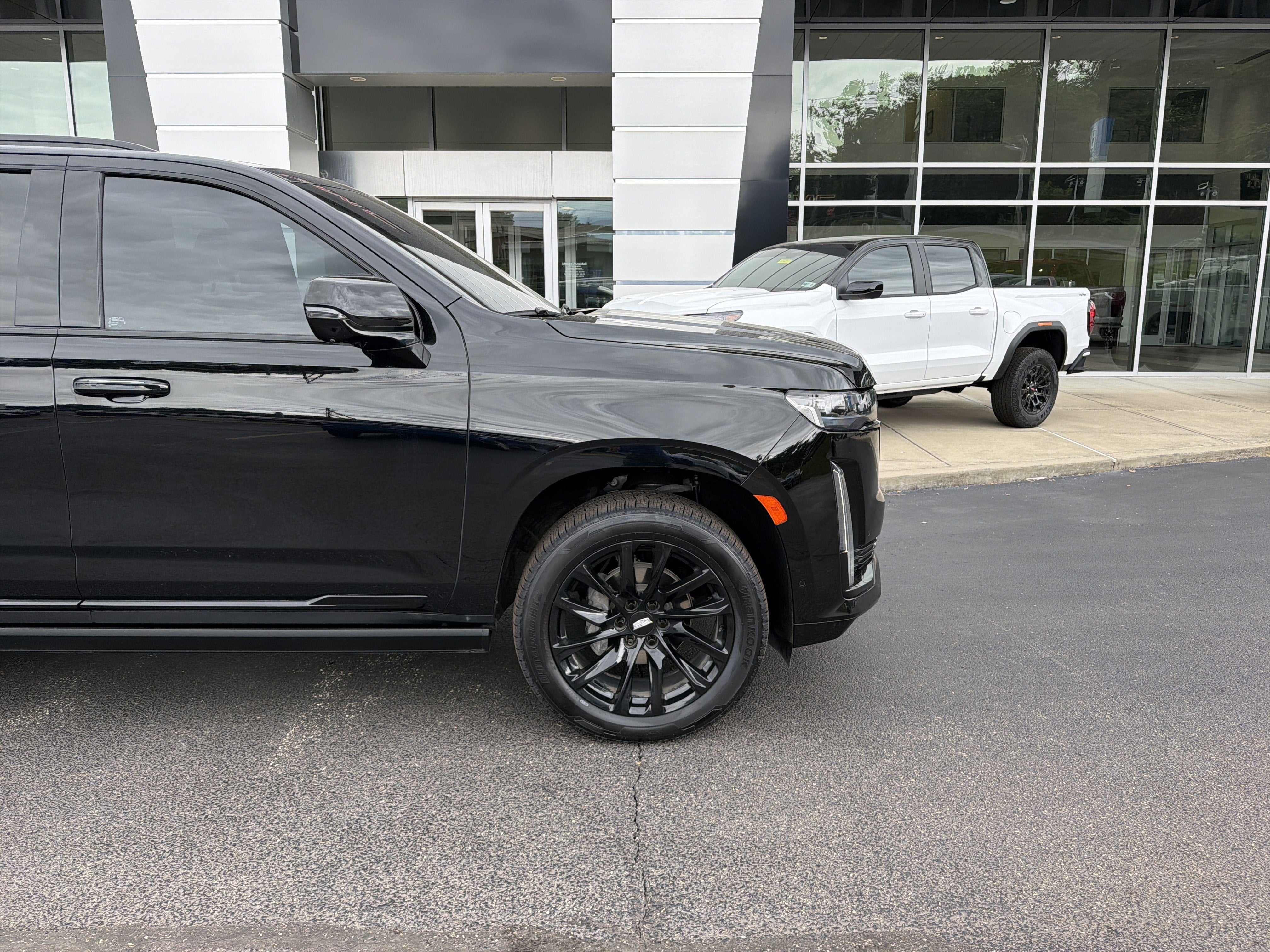 2023 Cadillac Escalade ESV Sport Platinum