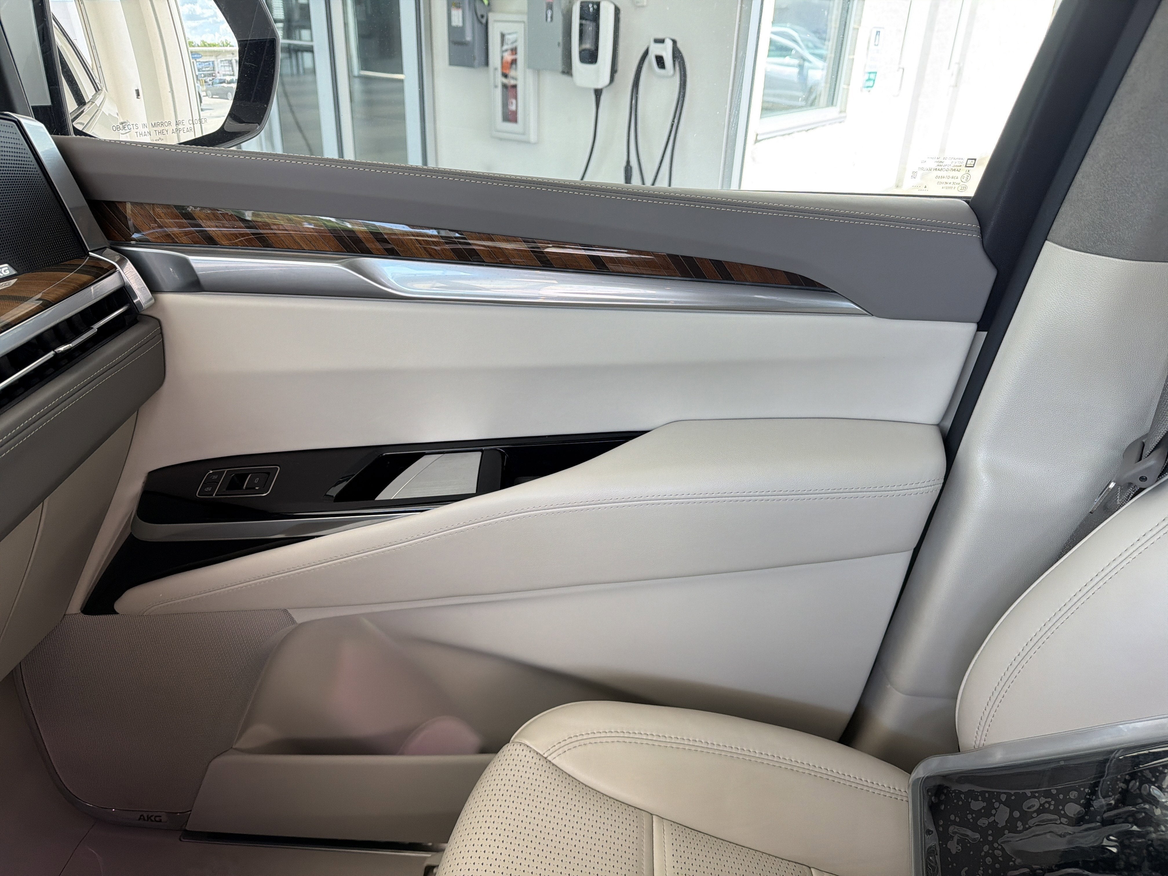 2025 Cadillac Escalade ESV Sport Platinum