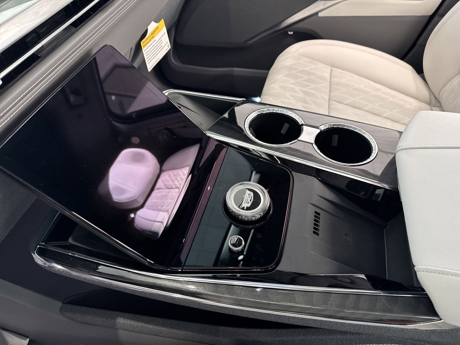 2025 Cadillac ESCALADE IQ Luxury 1