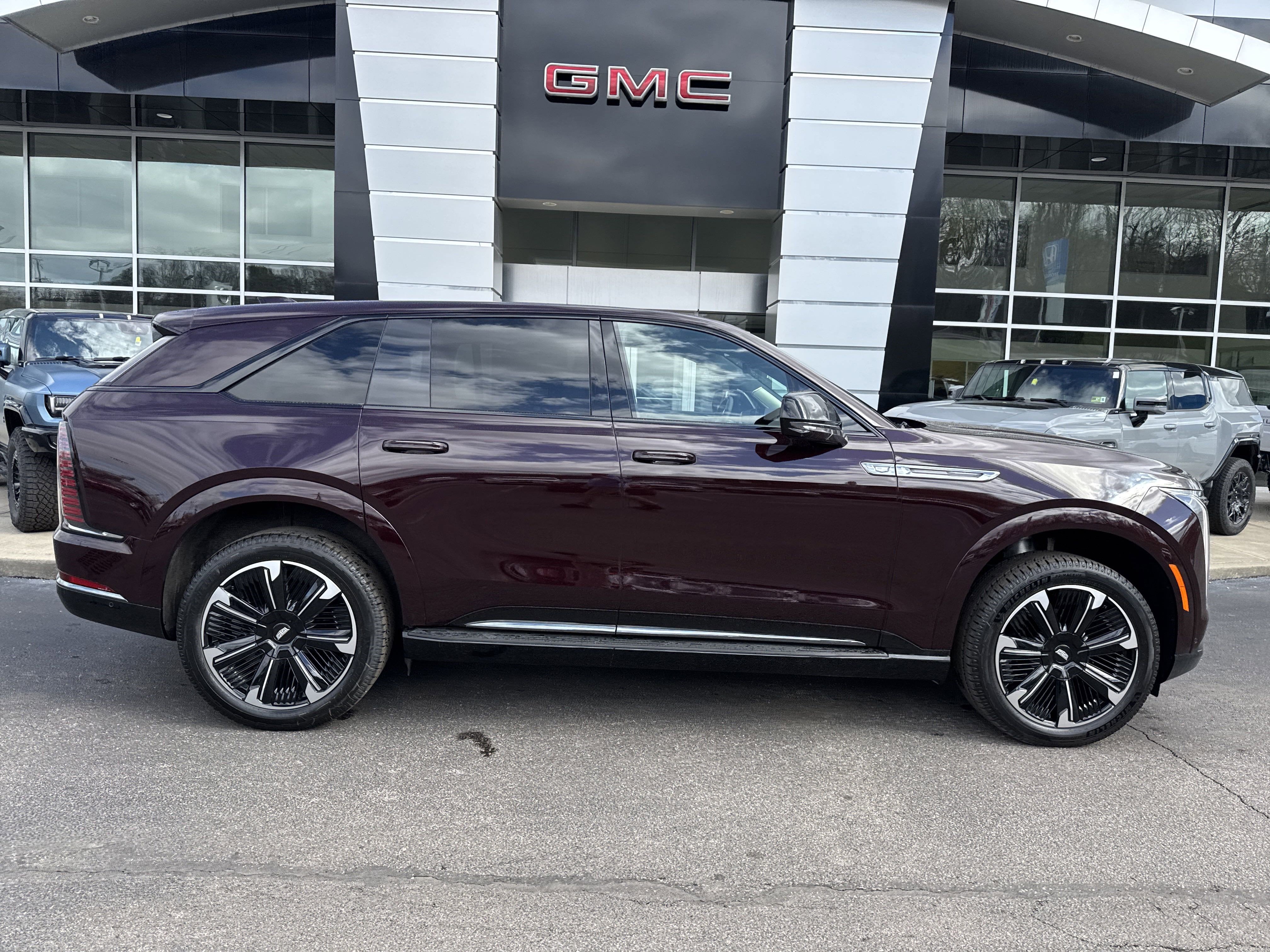 2025 Cadillac ESCALADE IQ Sport 2