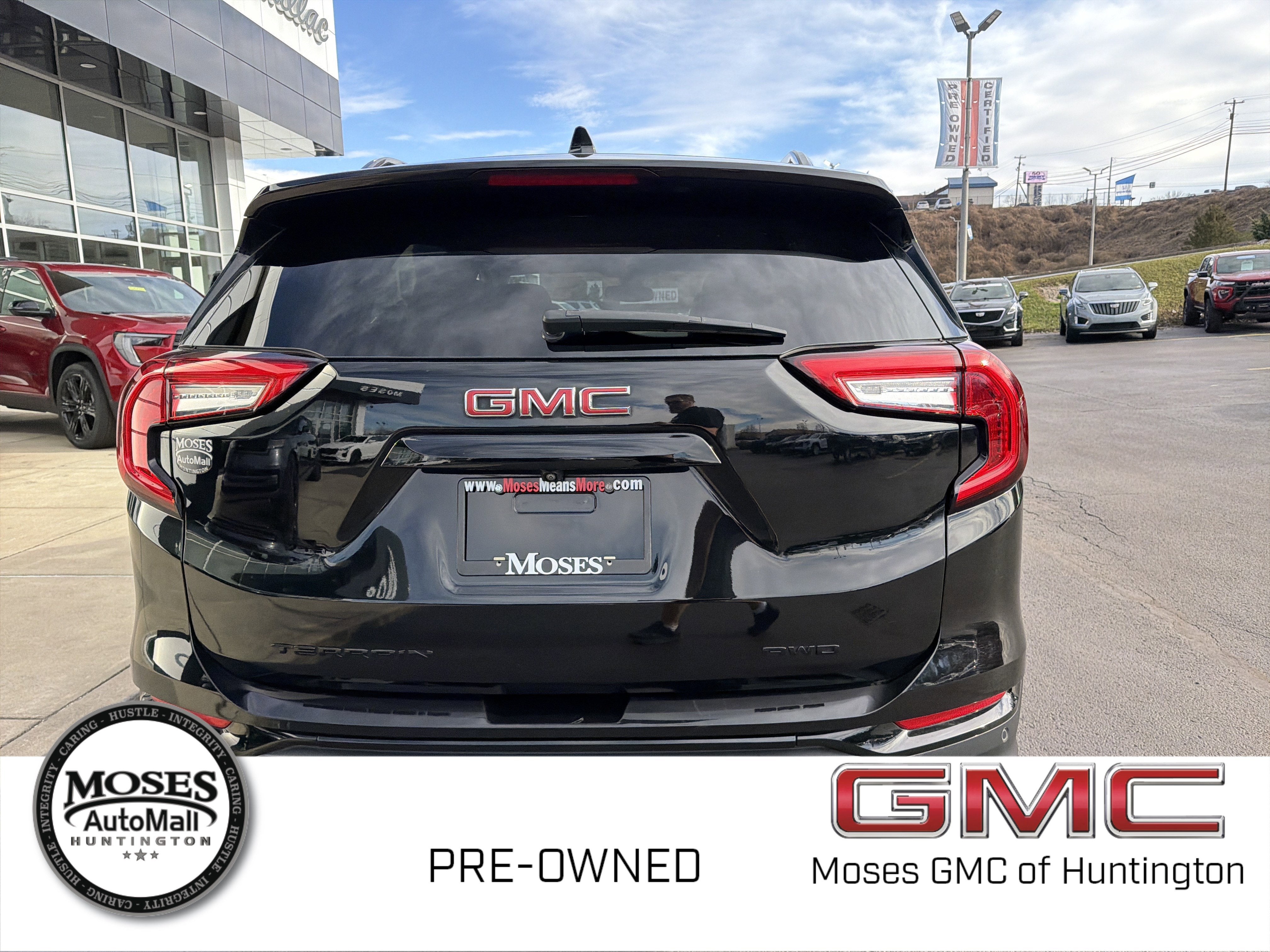 2023 GMC Terrain SLT