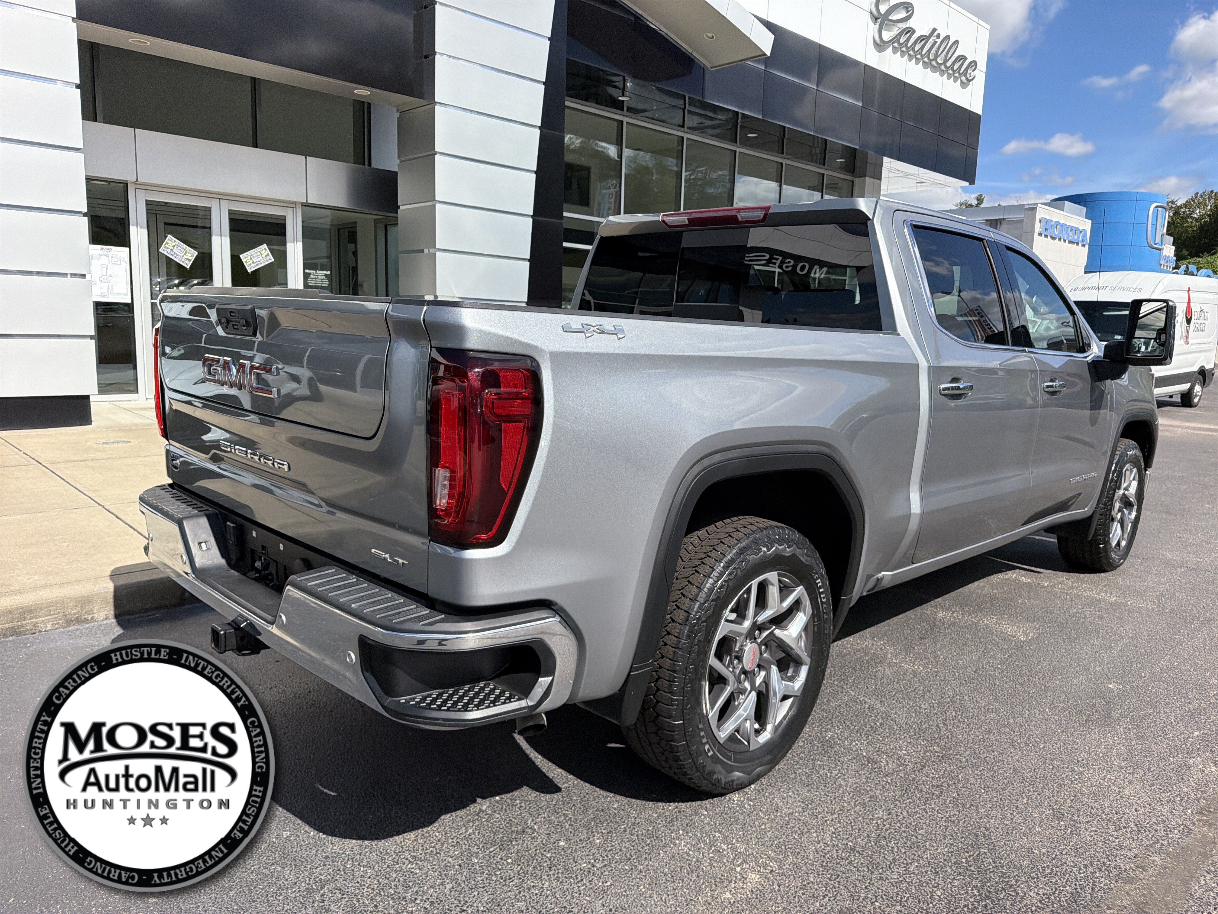 2025 GMC Sierra 1500 SLT