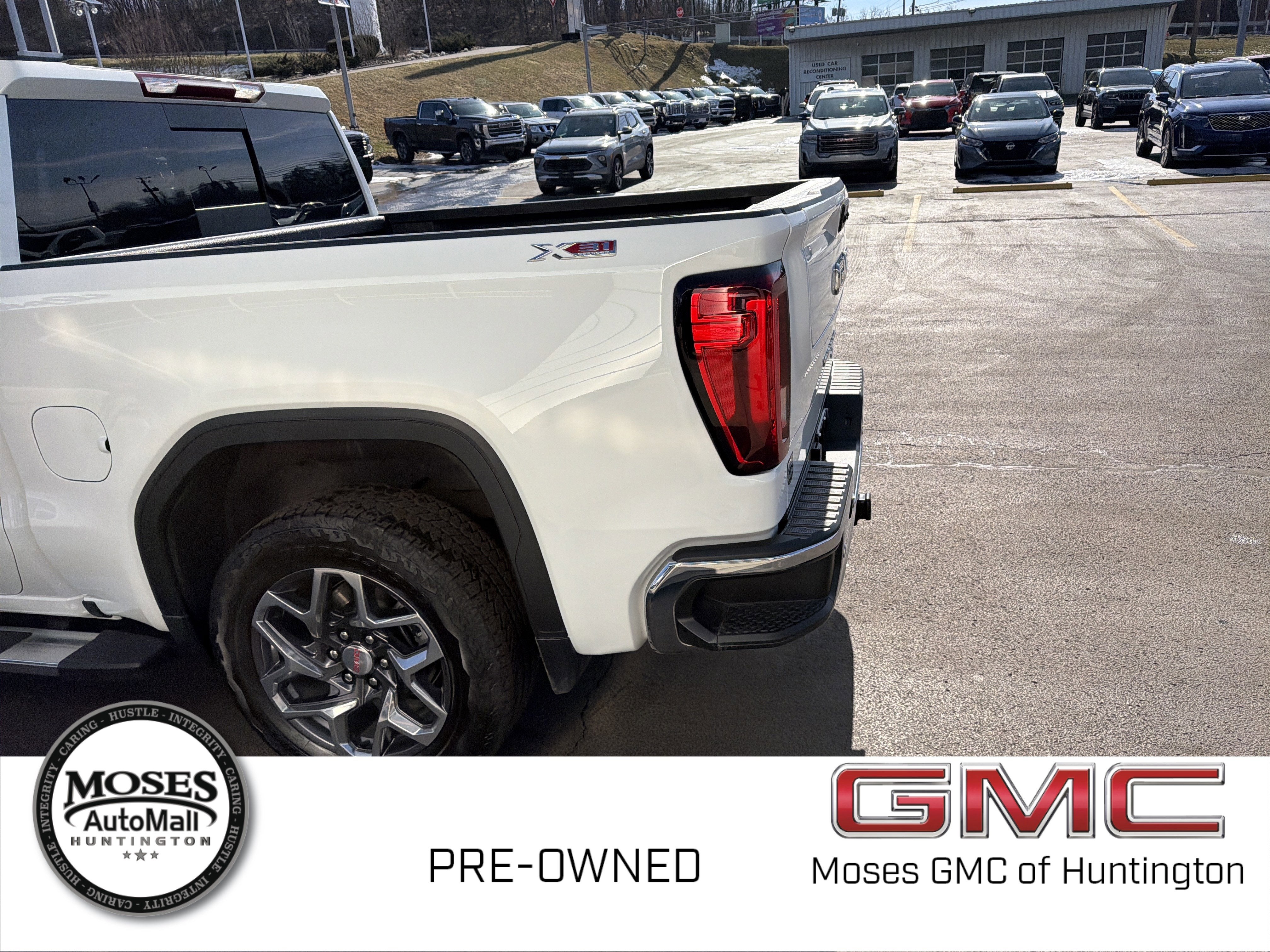 2025 GMC Sierra 1500 SLT