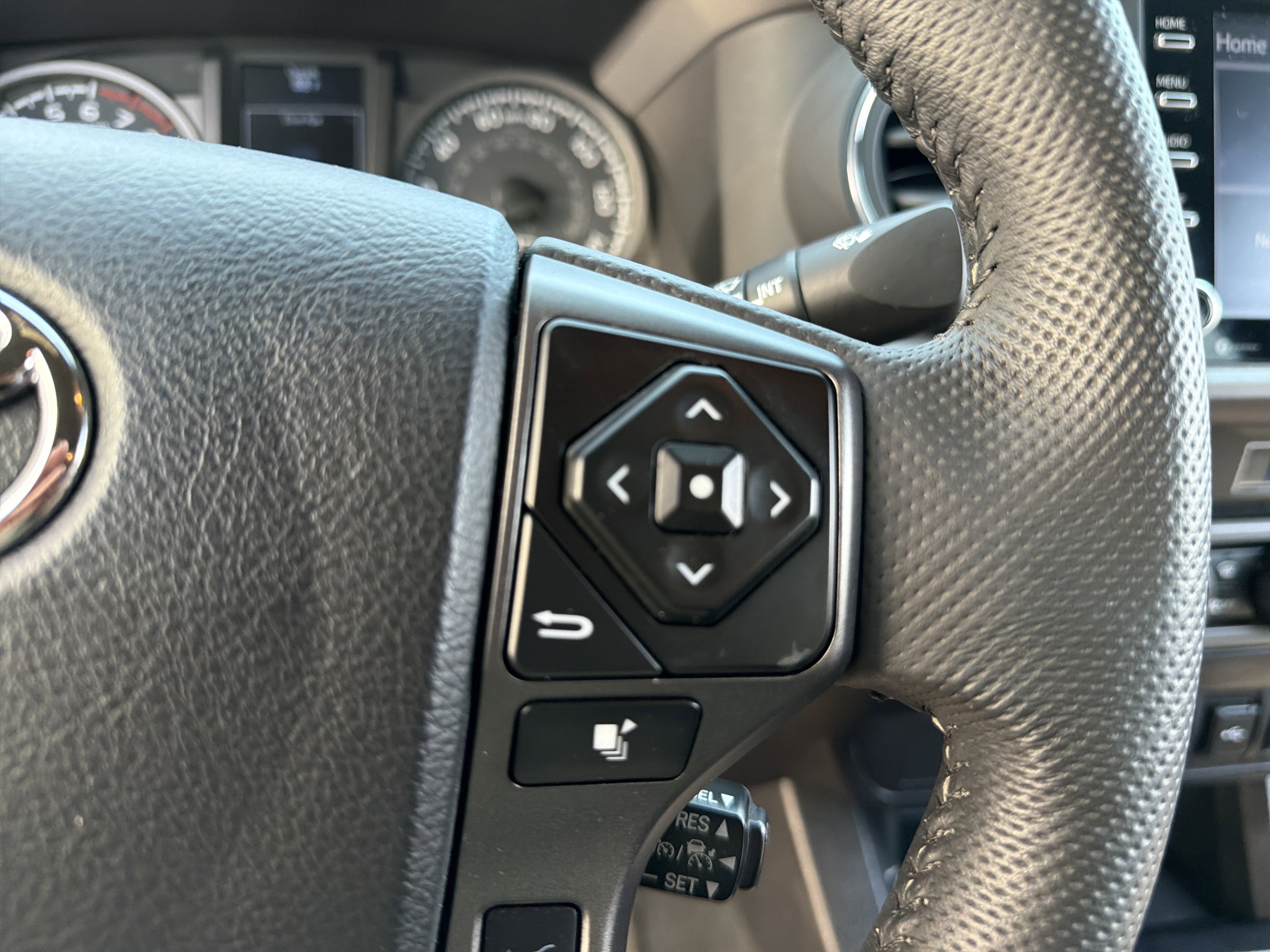 2023 Toyota Tacoma 4WD SR