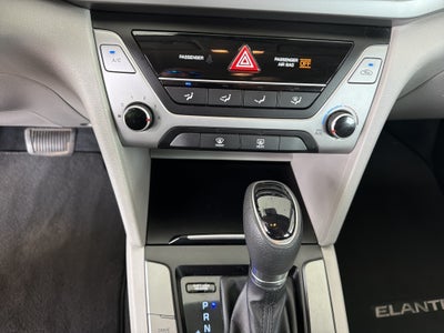 2018 Hyundai Elantra SE