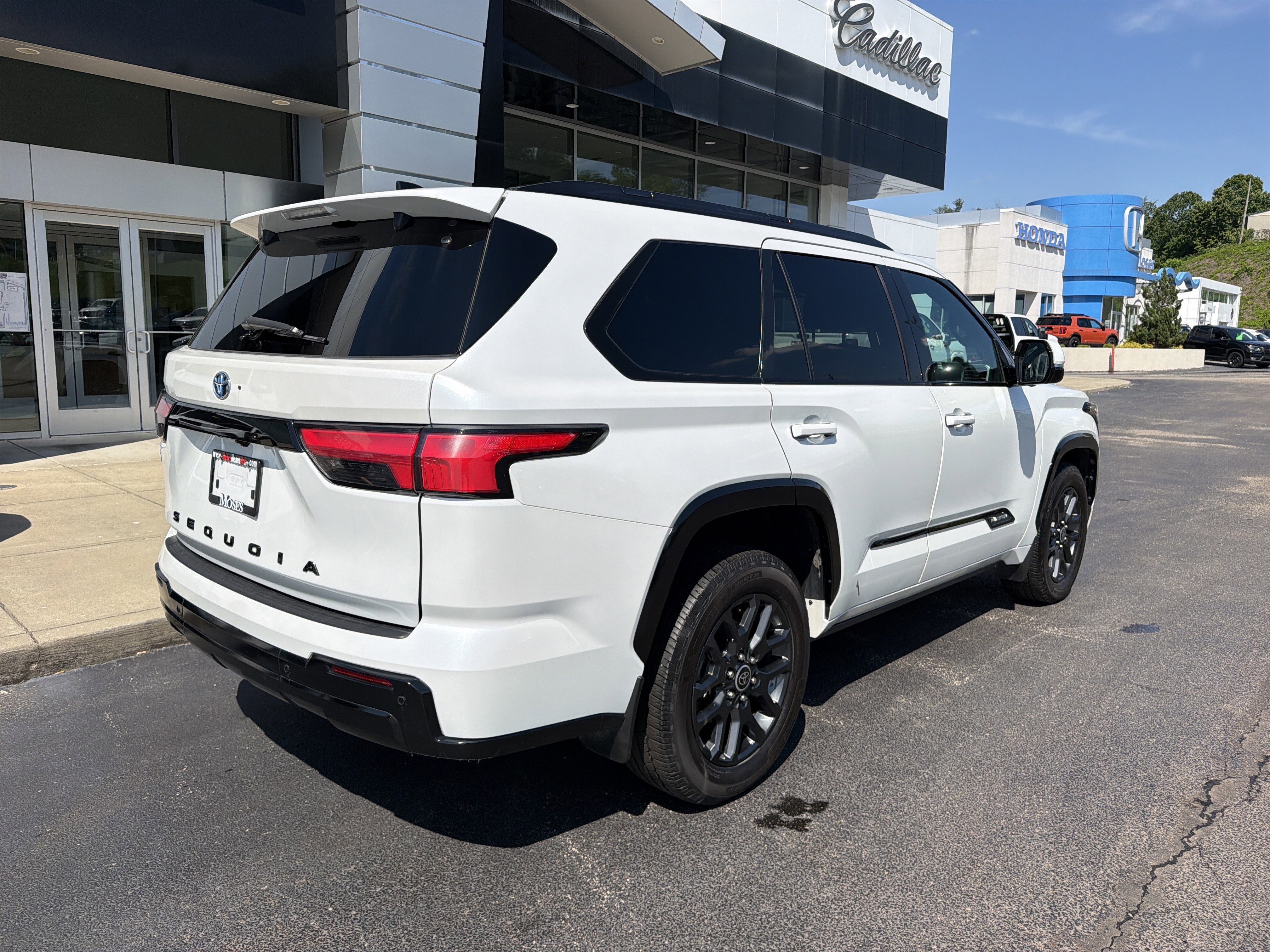 2023 Toyota Sequoia SR5