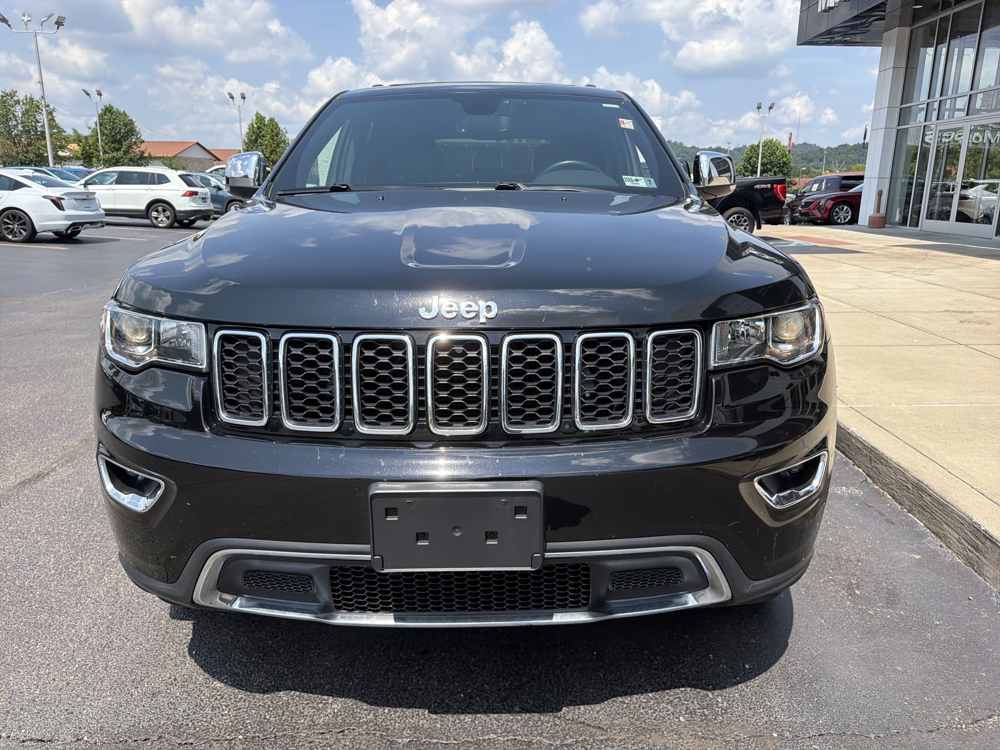 2022 Jeep CHEROKEE BASE