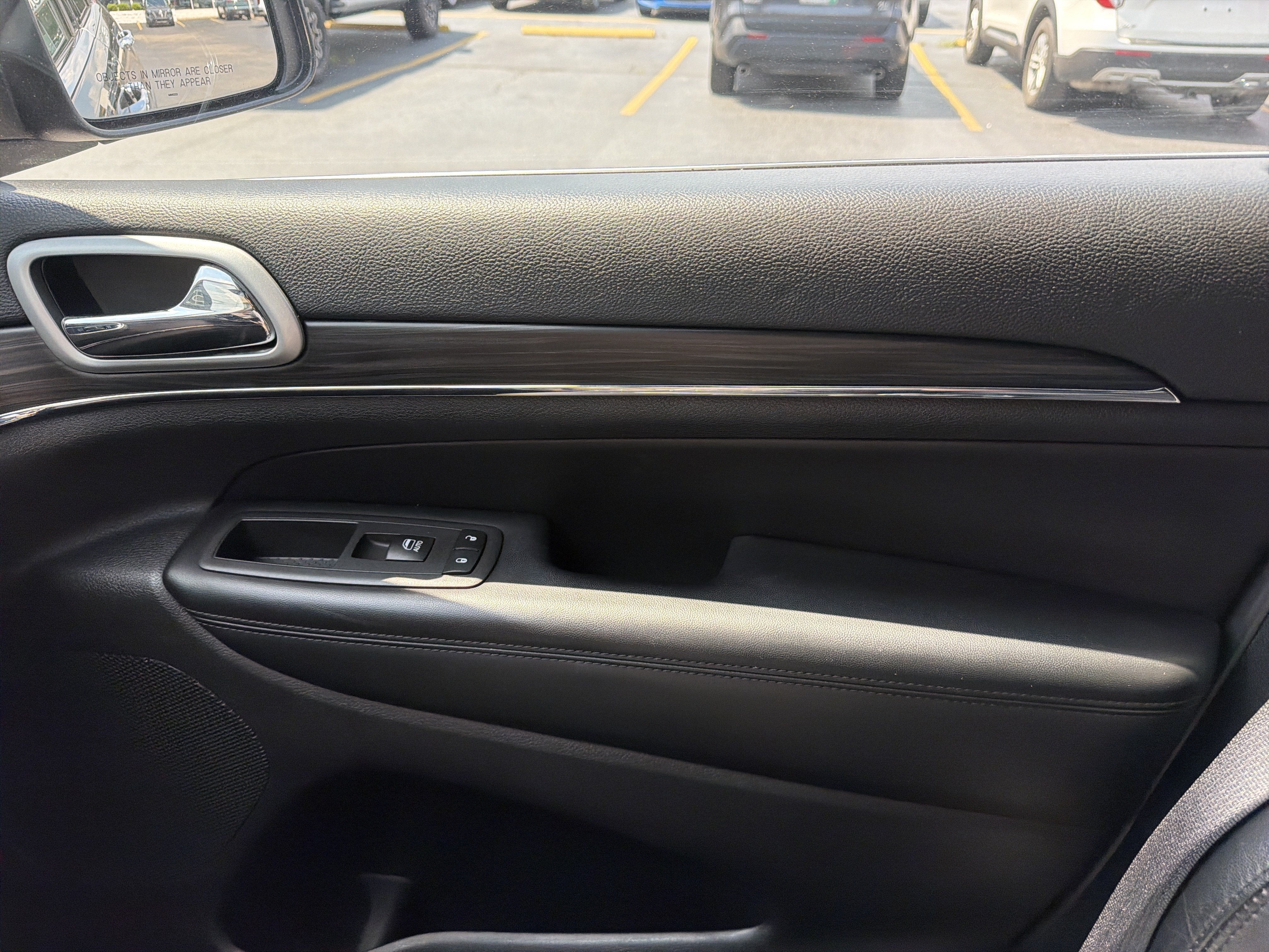 2022 Jeep CHEROKEE BASE