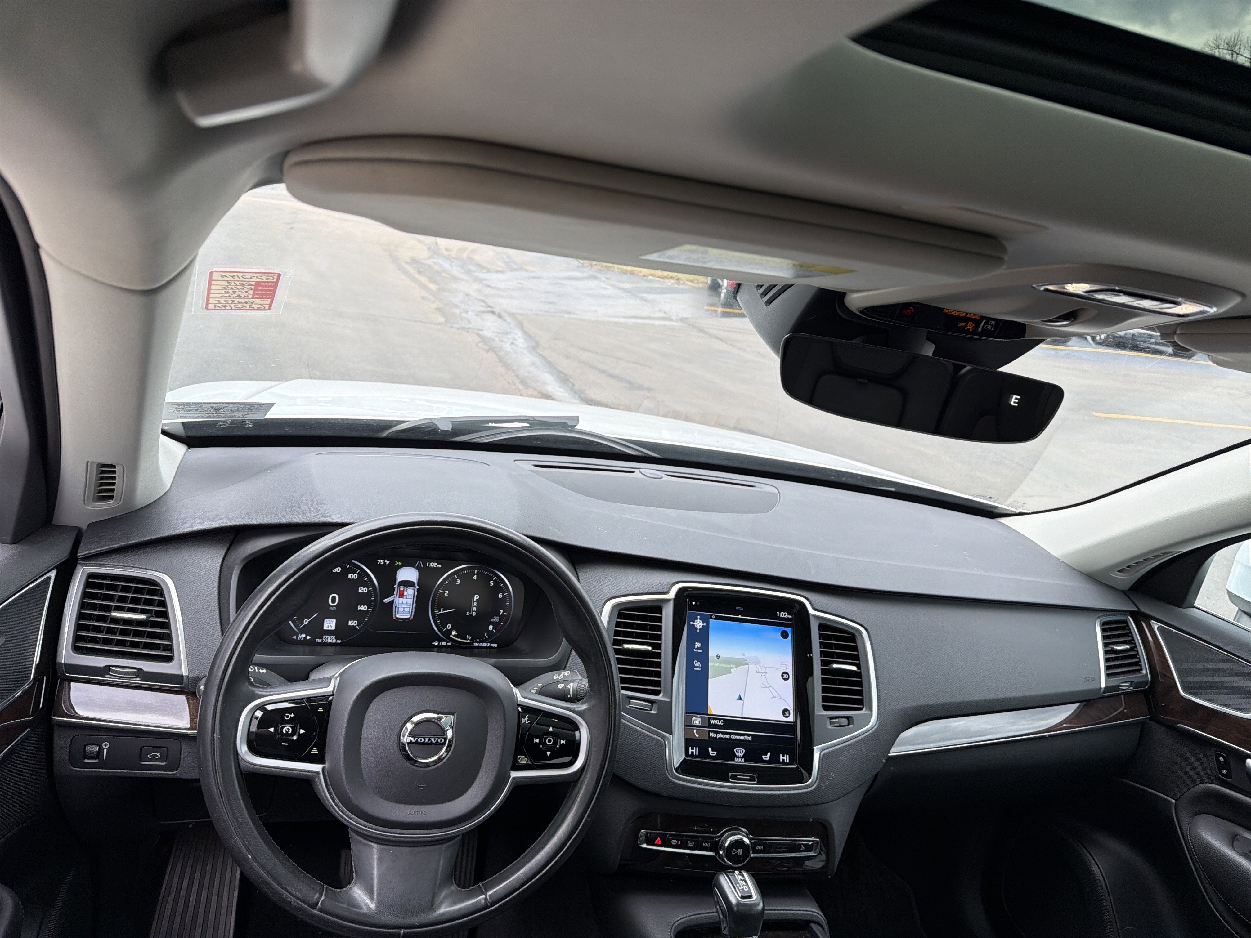 2019 Volvo XC90 Momentum