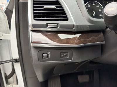 2019 Volvo XC90 Momentum