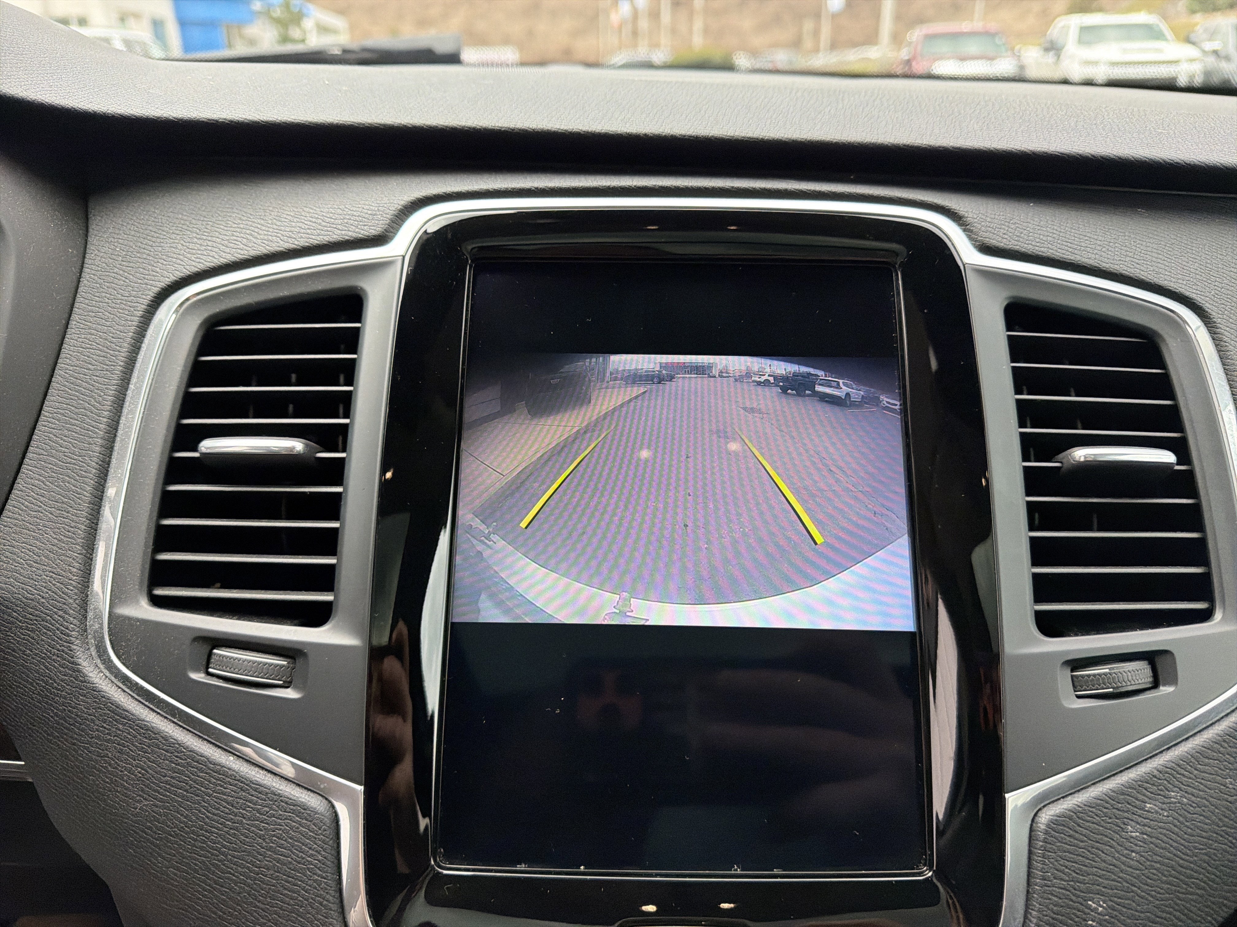 2019 Volvo XC90 Momentum