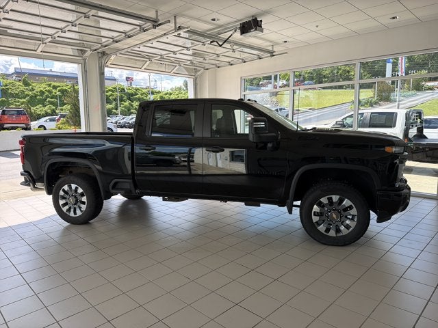 2024 Chevrolet Silverado 2500HD Custom
