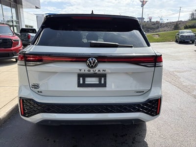 2026 Volkswagen Tiguan SE R-Line Black