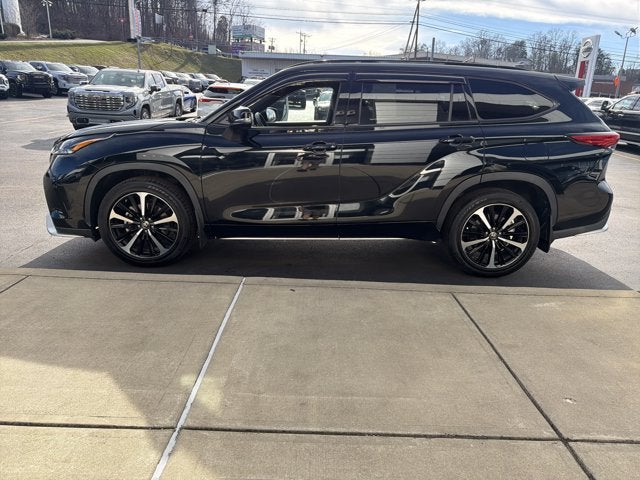 2022 Toyota Highlander XSE