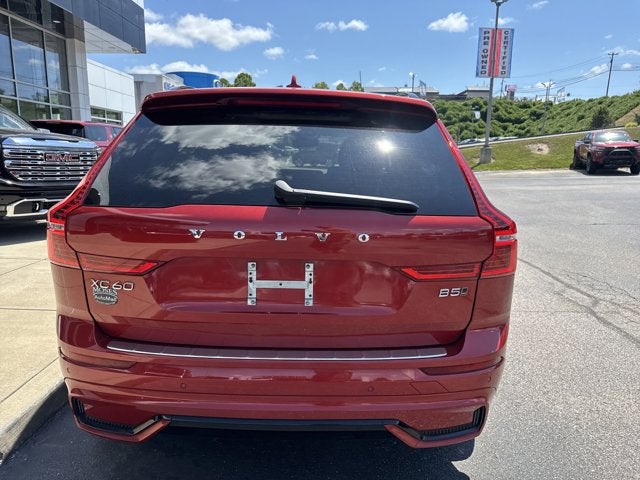 2023 Volvo XC60 Ultimate Dark Theme