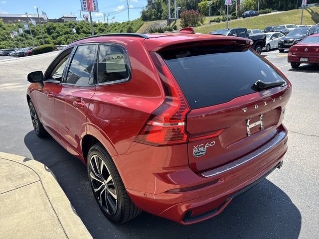 2023 Volvo XC60 Ultimate Dark Theme